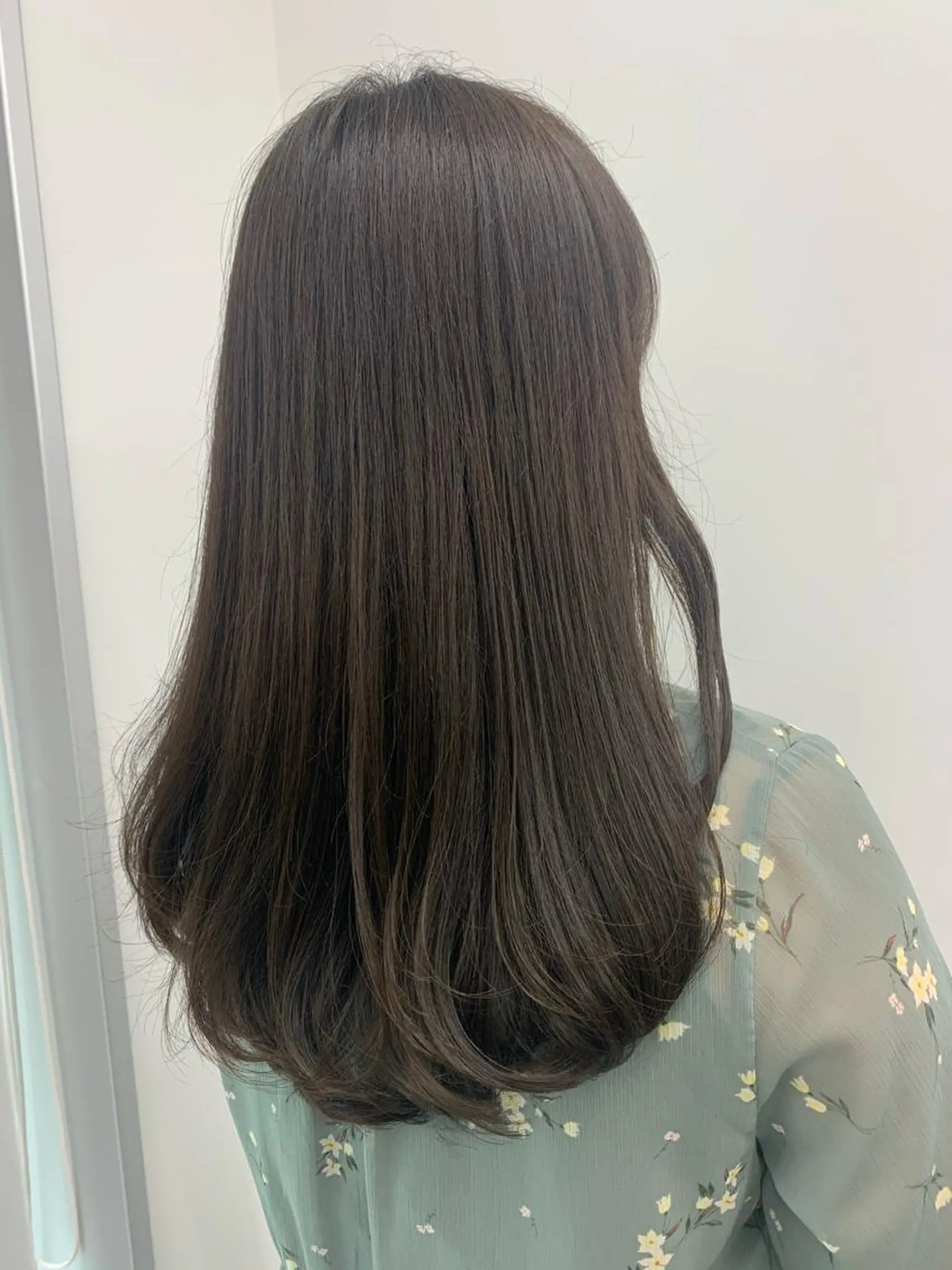ロング カラー パーマ ヘアアレンジ メンズ キッズ ネイル マツエク・マツパ アイブロウ レイヤーカット 🌿透け感カラーのヘアスタイル