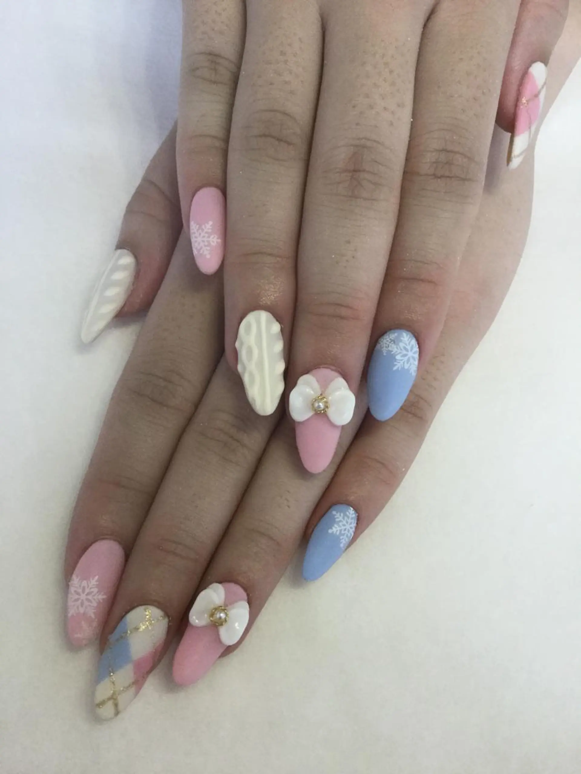 ネイル ハンドネイル 💎🐰 saki. m 🐰💎のネイルデザイン