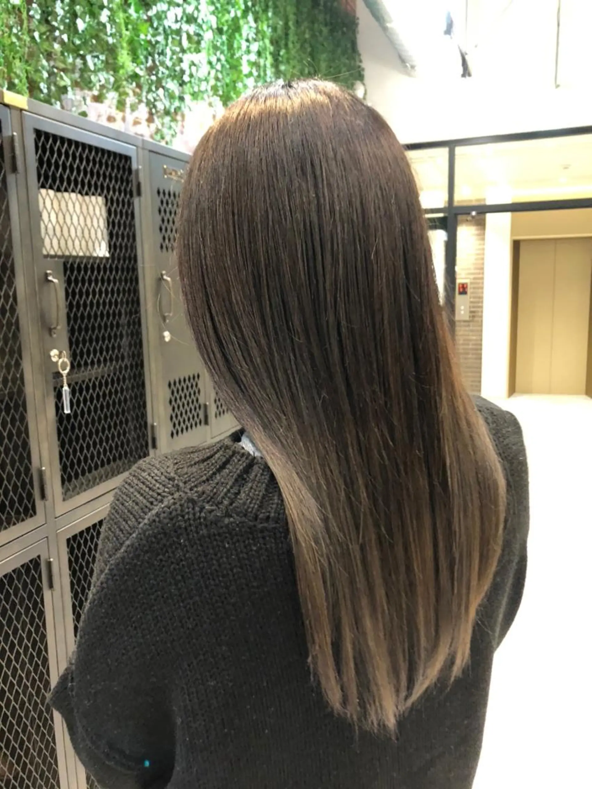 ロング カラー ヘアアレンジ 成人式 アディクシーカラー アッシュ バレイヤージュ ミストバング N° +aero 横浜のヘアスタイル