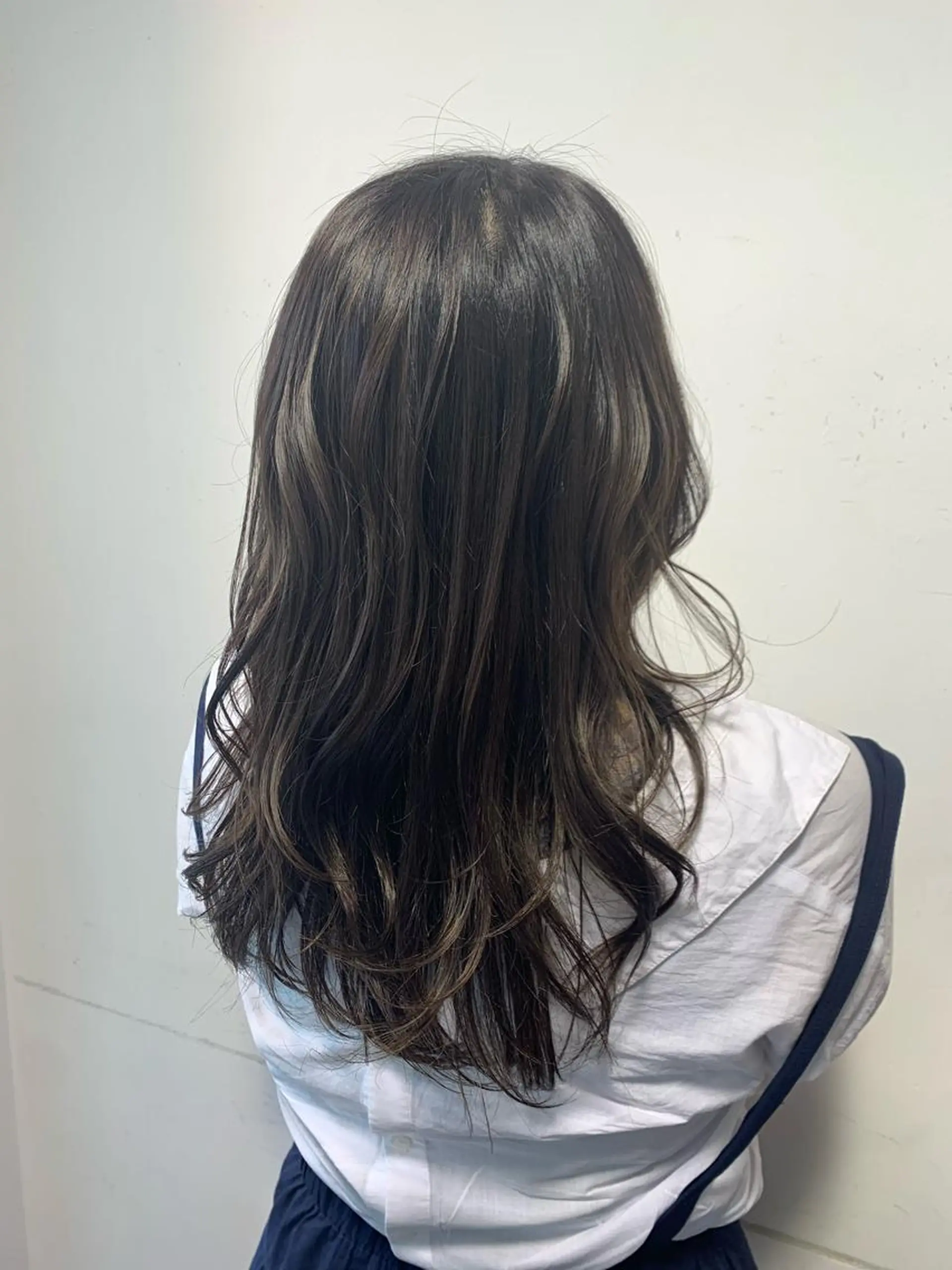 セミロング カラー グレージュ nailist🍒 ヤマザキのネイルデザイン