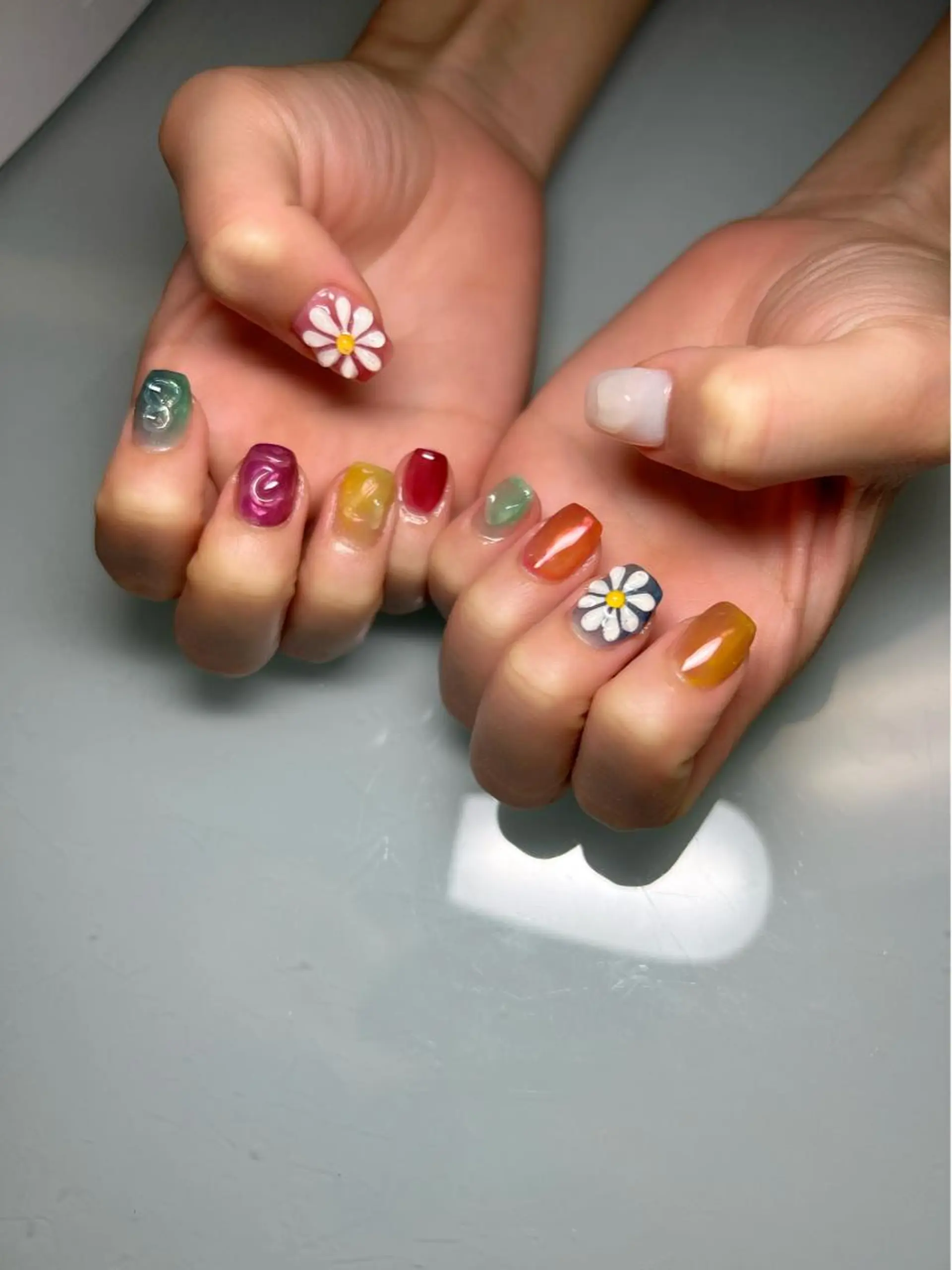 ネイル maison dari (ﾒｿﾞﾝ   ﾀﾞﾘ )所属・高橋 ユカのネイルデザイン