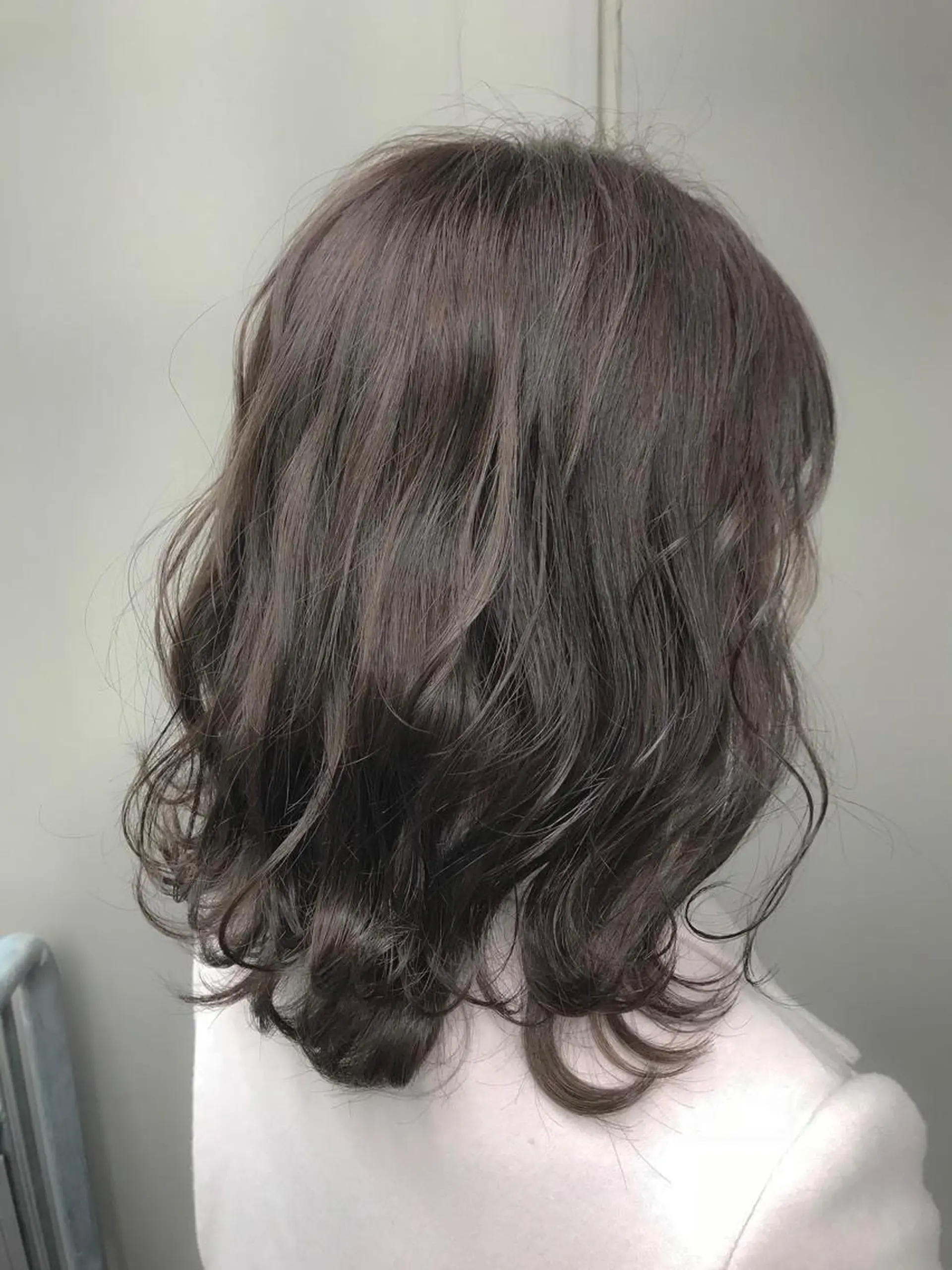 ミディアム カラー アディクシーカラー グレージュ 【透明感、艶髪】西村 有司のヘアスタイル