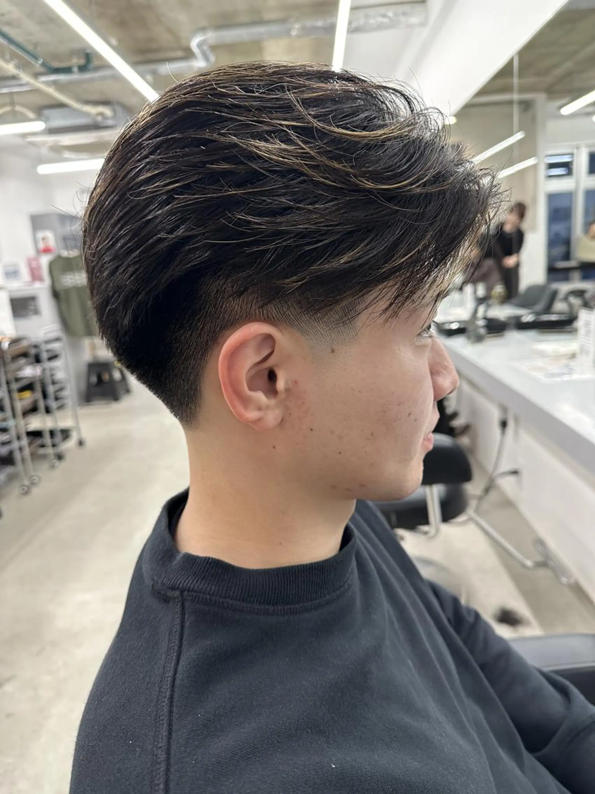 メンズ フェードカット フェザーパーマ メンズパーマ カット トリートメント tension 【テンション】のヘアスタイル