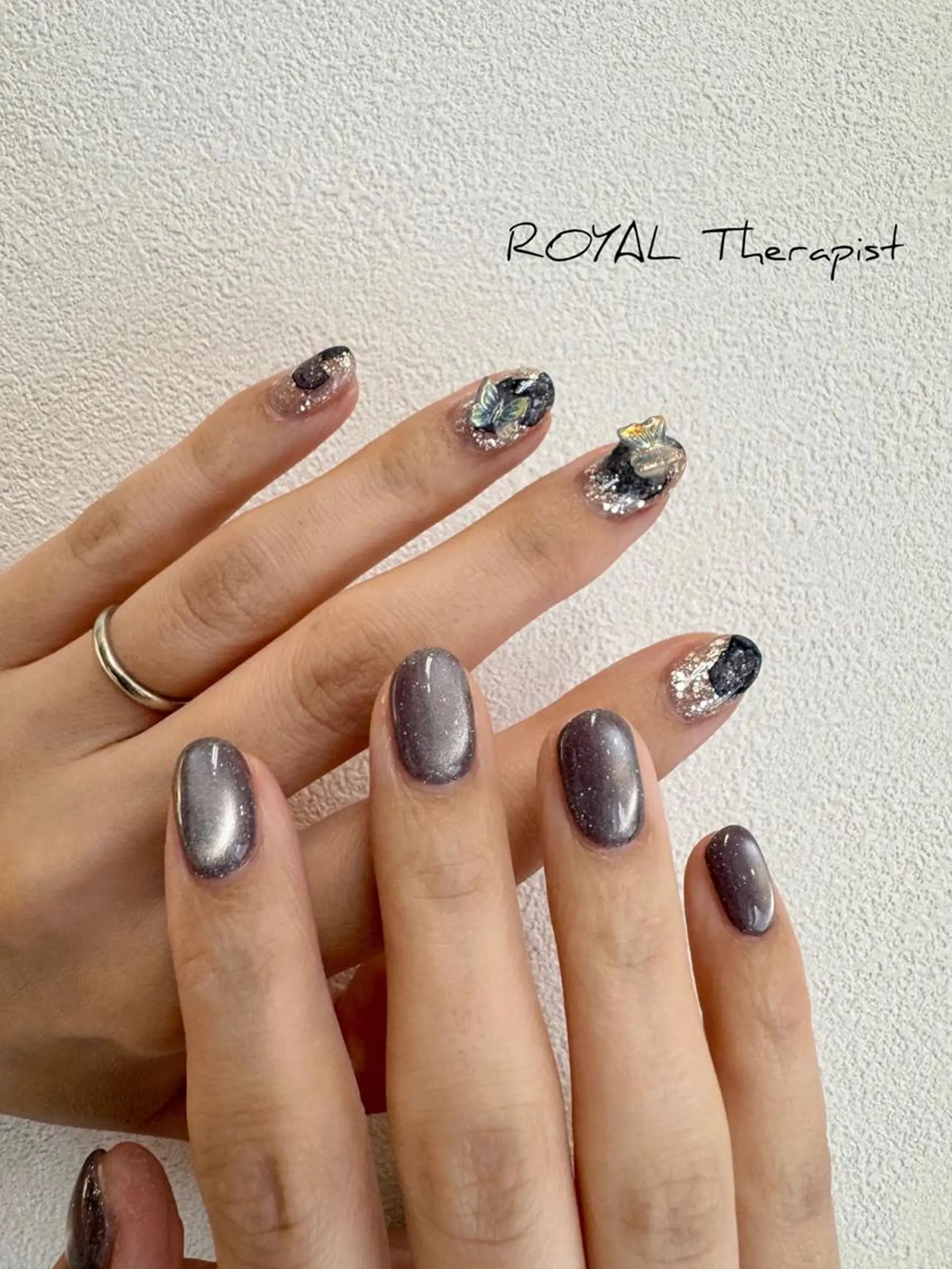 ネイル 持ち込み 【山岡】 ロイヤル•セラピストのネイルデザイン