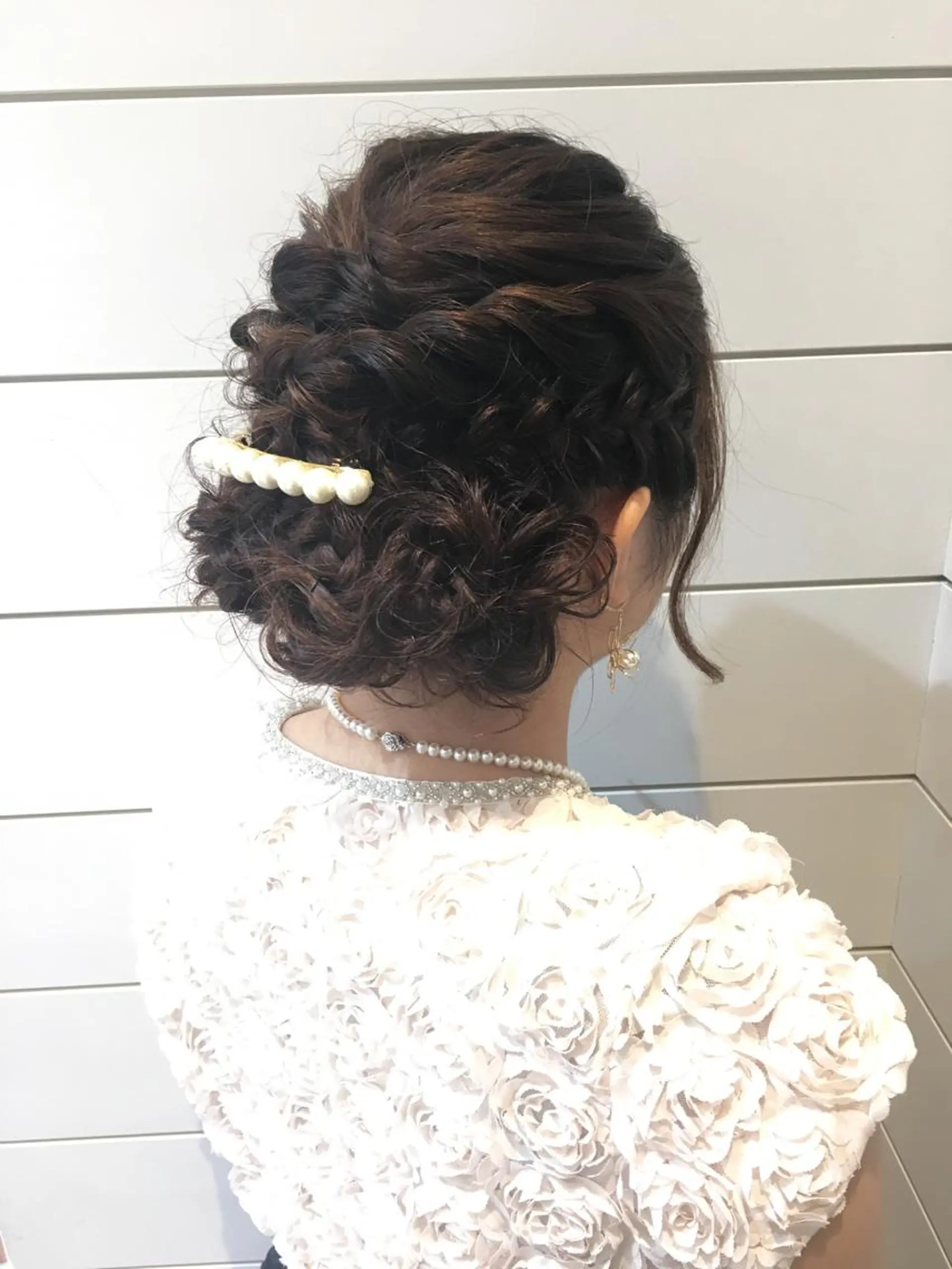 ロング カラー ヘアアレンジ 鍵山 千秋のヘアスタイル