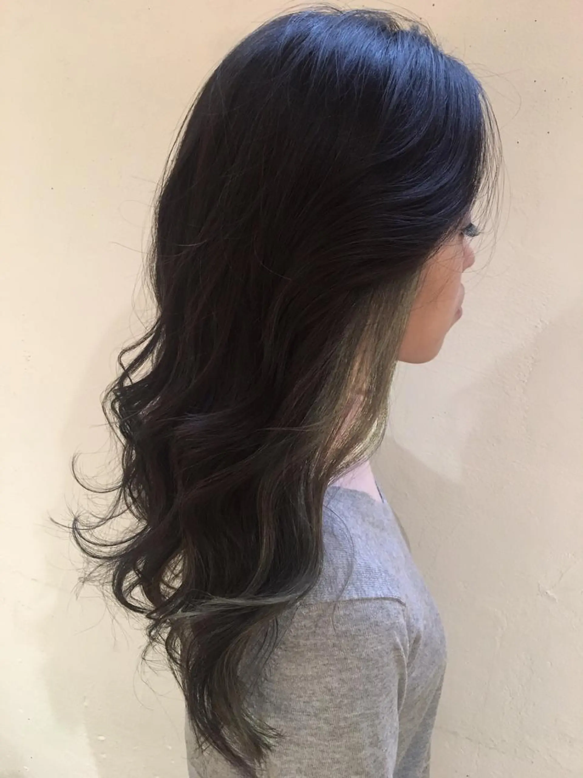 ロング カラー 長谷川 香織のヘアスタイル