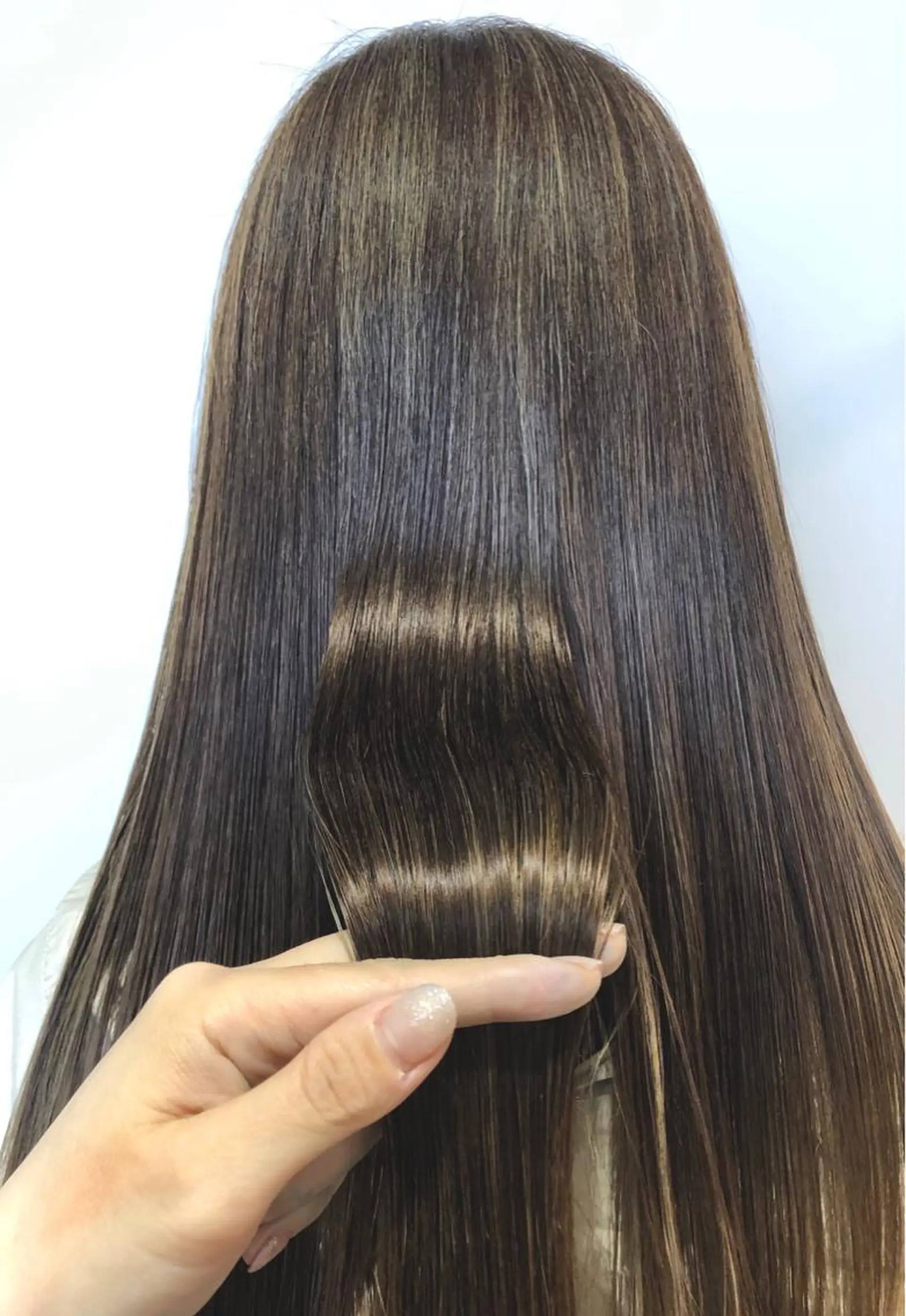 ロング カラー トップ スタイリストのヘアスタイル