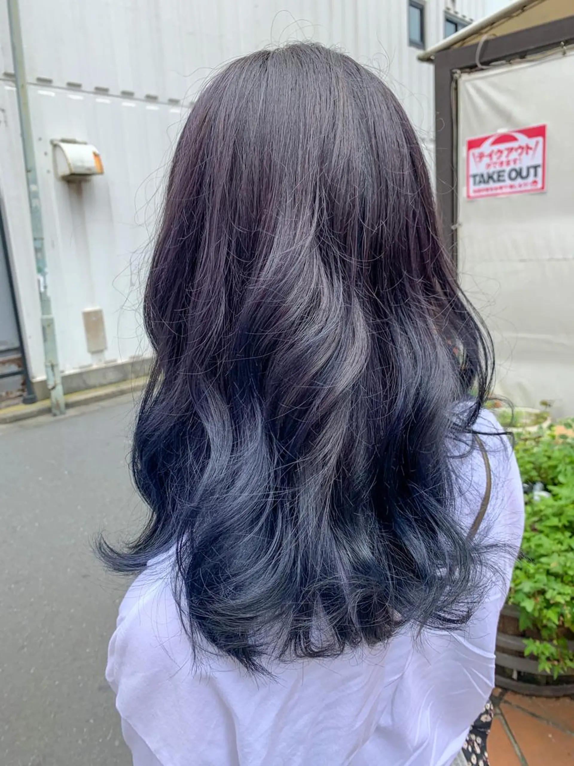 ロング カラー 薄田 珠美のヘアスタイル