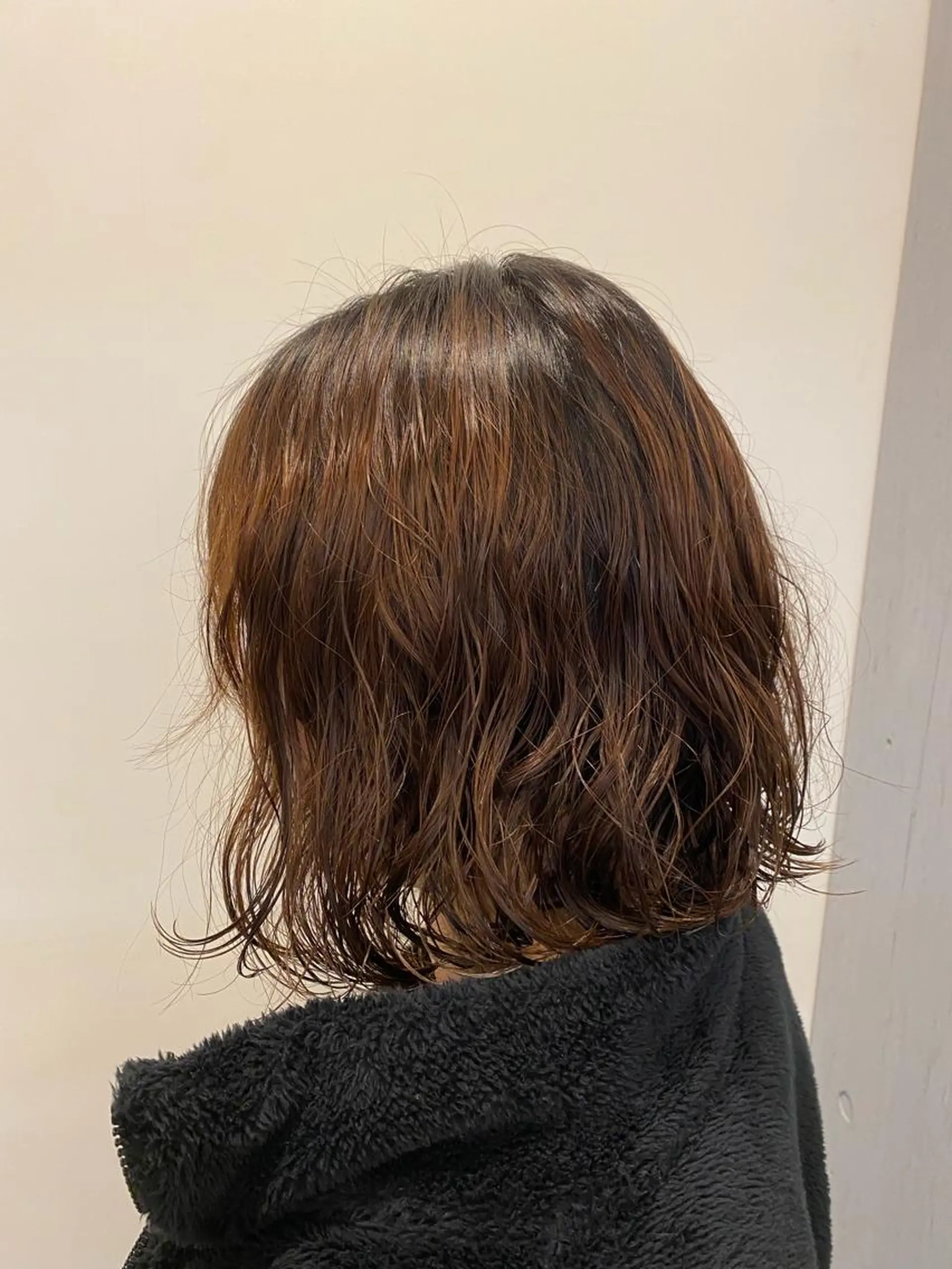 ミディアム カラー パーマ 田部 勇斗のヘアスタイル
