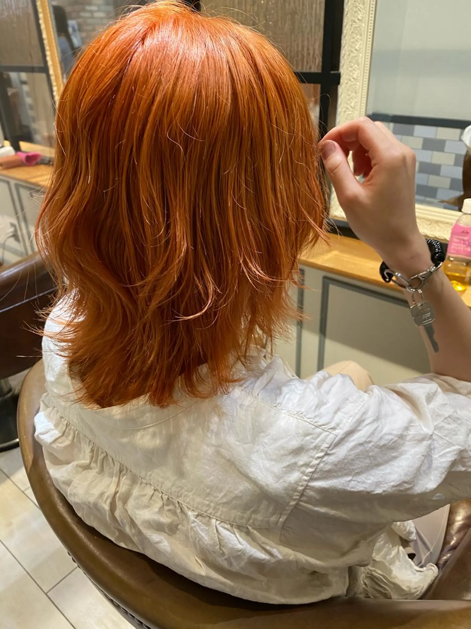 ミディアム カラー ブリーチ オレンジ ✳︎SERA✳︎ 平日のみご案内のマツエク・マツパデザイン