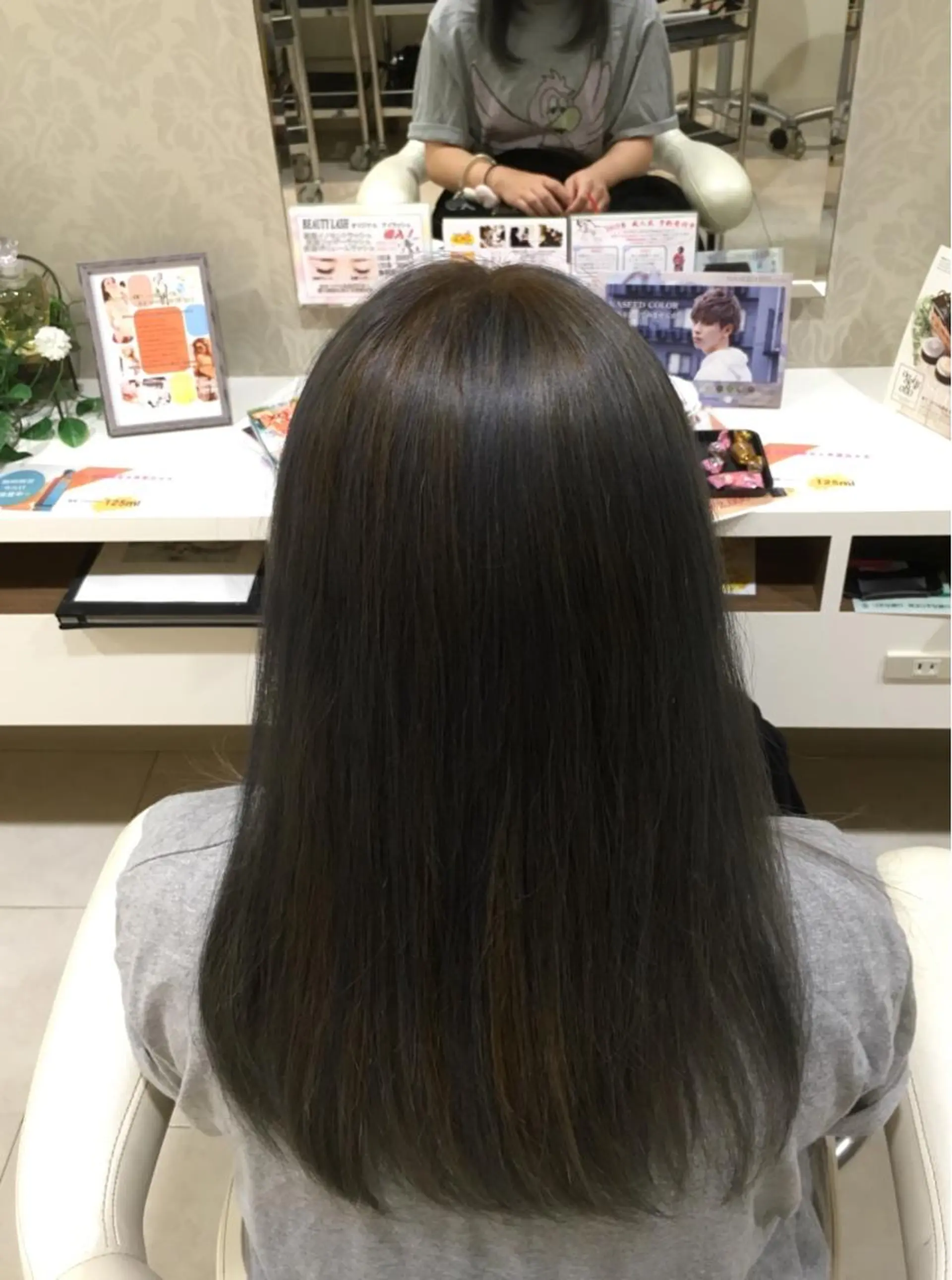 ロング カラー アッシュ ブルーカラー ブルーアッシュ 本間 隼人のヘアスタイル