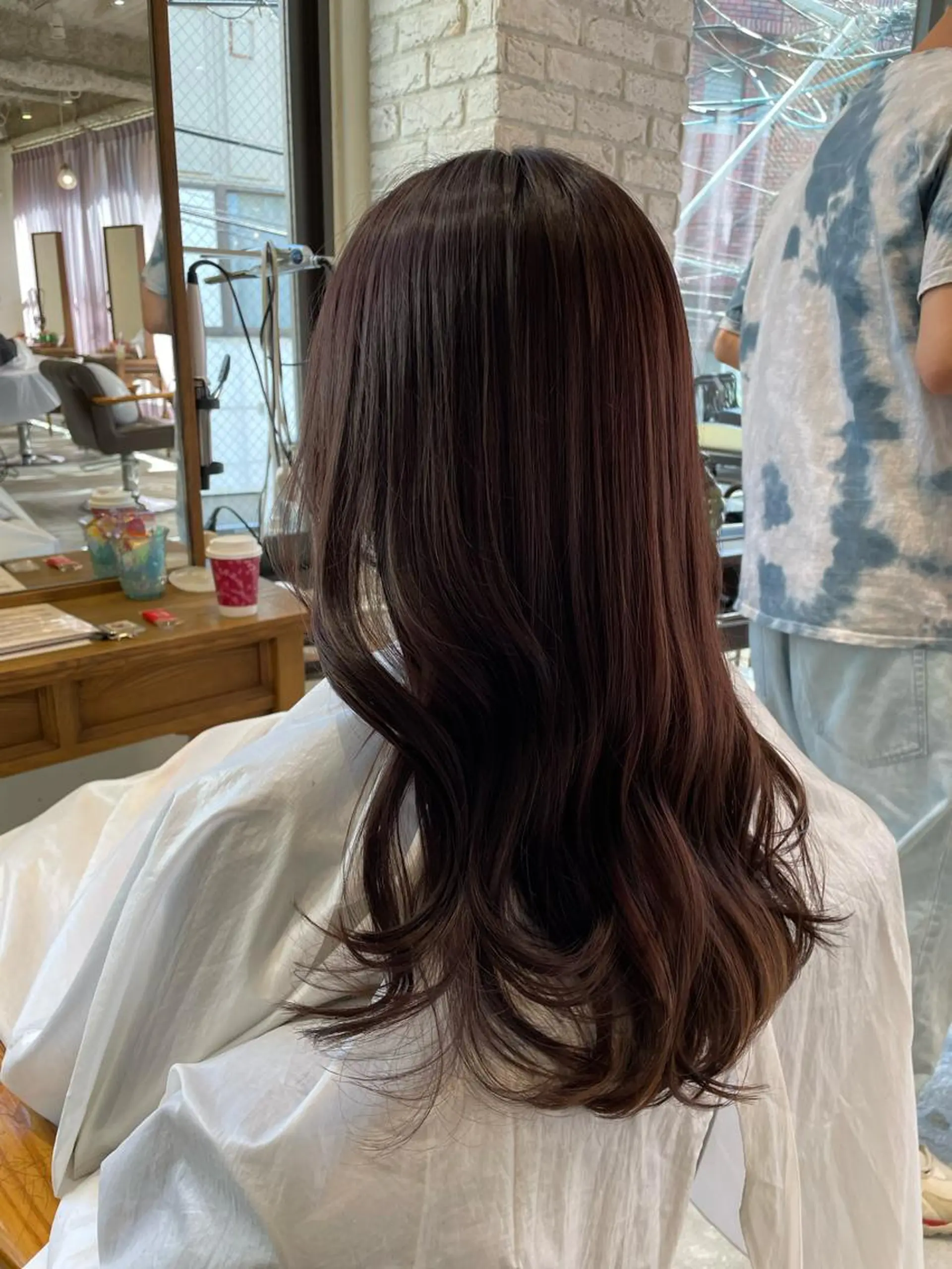 ロング カラー ベージュカラー 佐川 友里のヘアスタイル