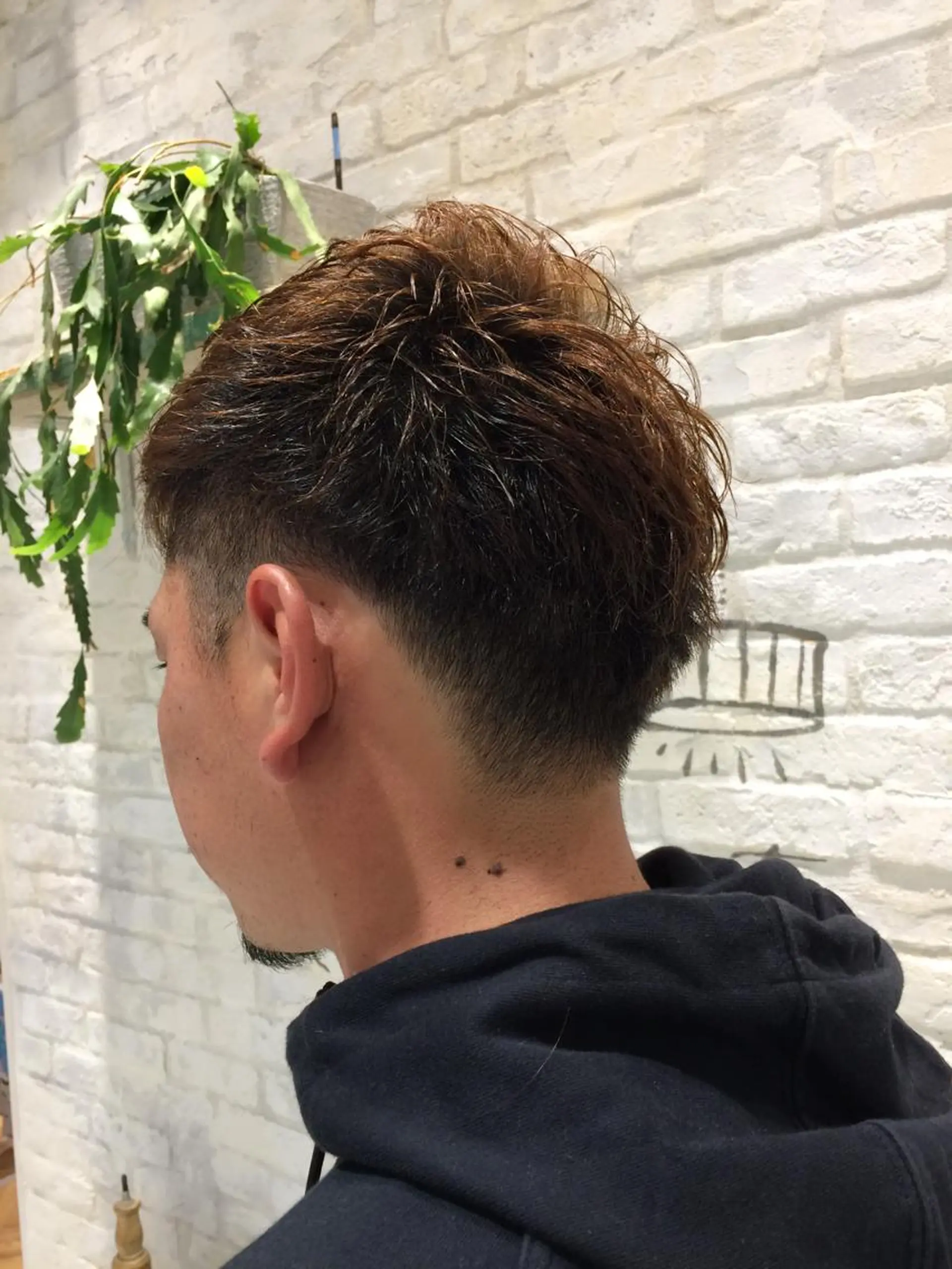 メンズ Kobayashi ハイライト/ショートのヘアスタイル