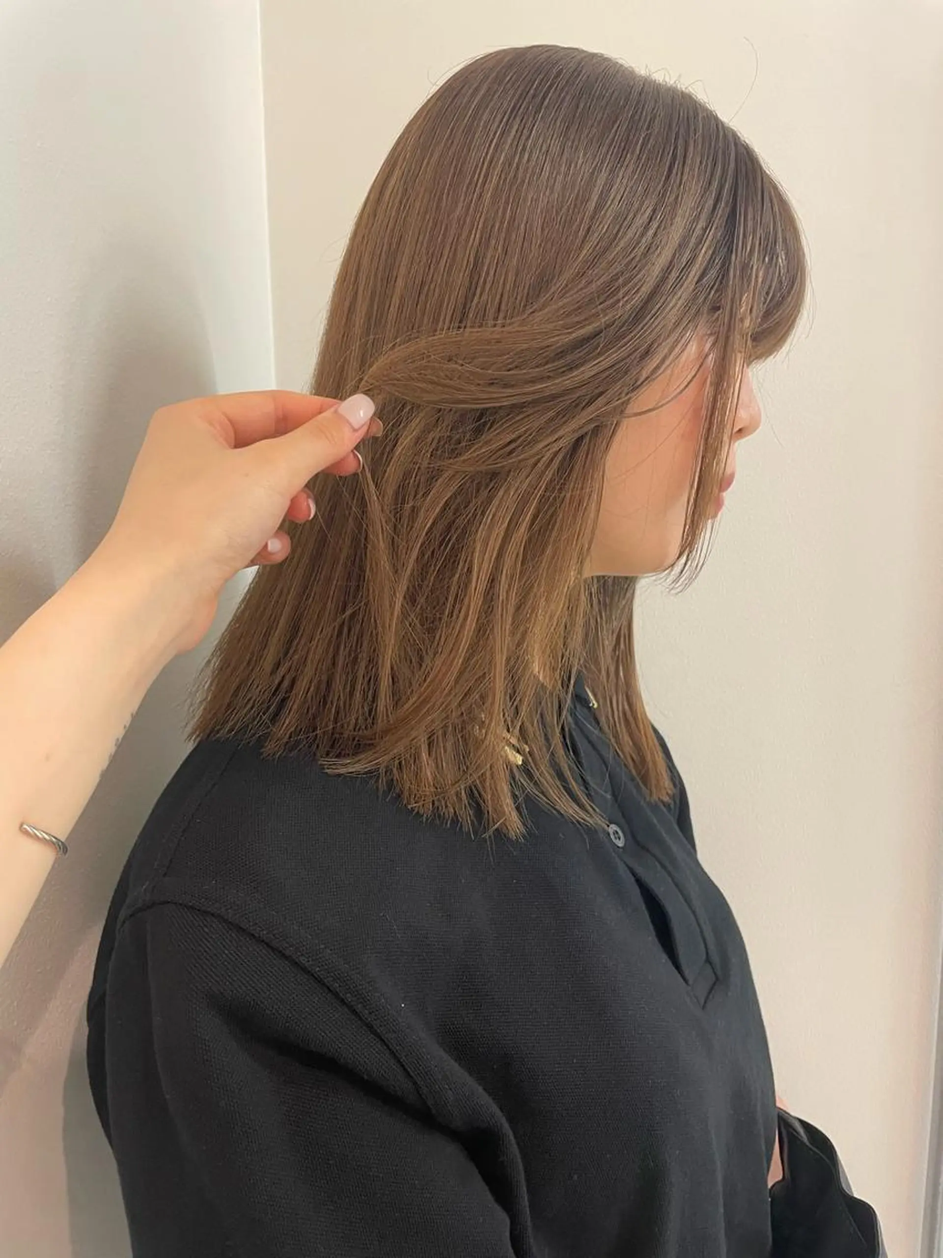 ロング カラー カット ヘアカラー 🫧ハイトーン✨格安 より質💐マンツーマのヘアスタイル