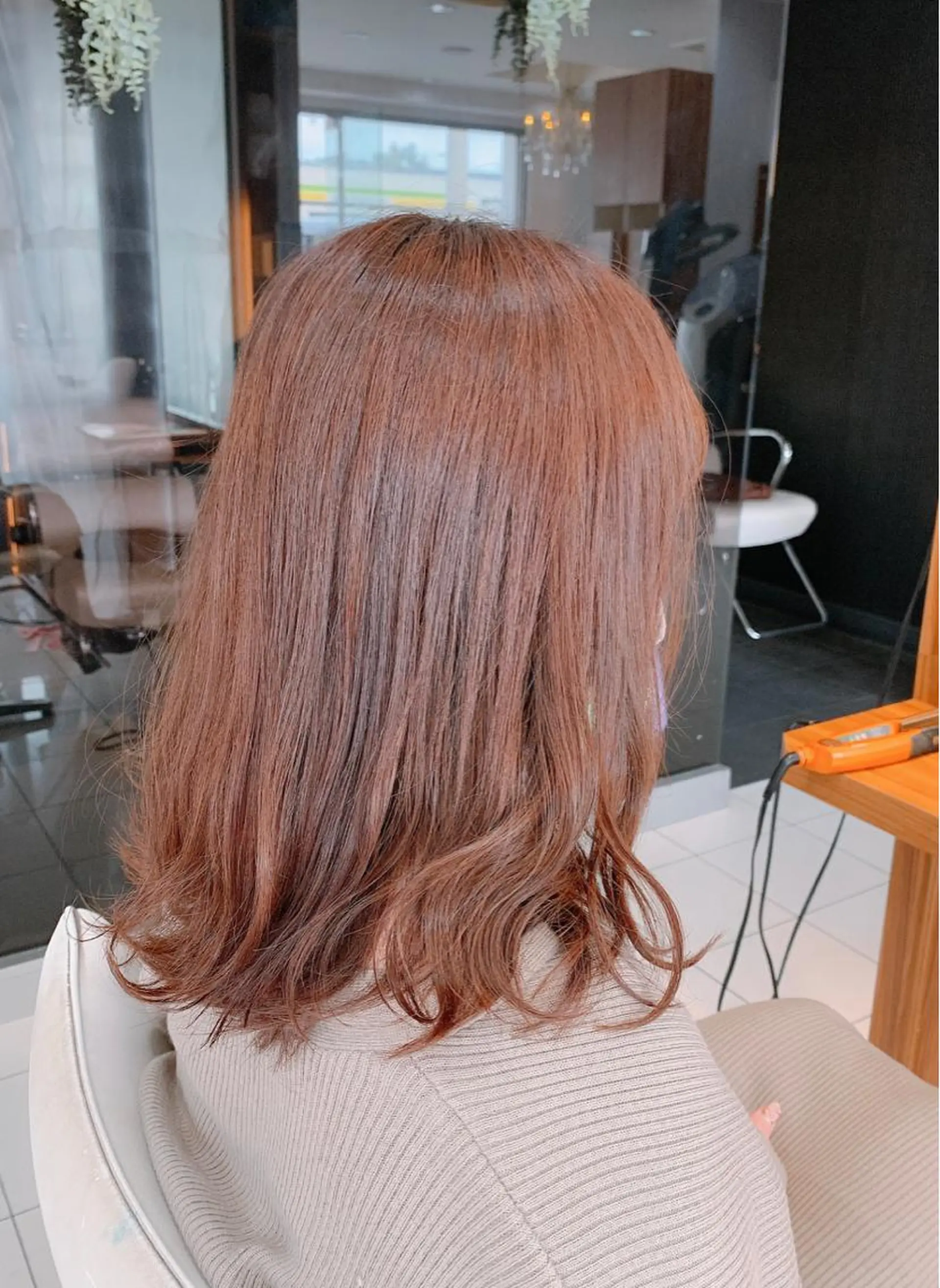 セミロング カラー 脱白髪染め美容師 竹内涼乃のヘアスタイル