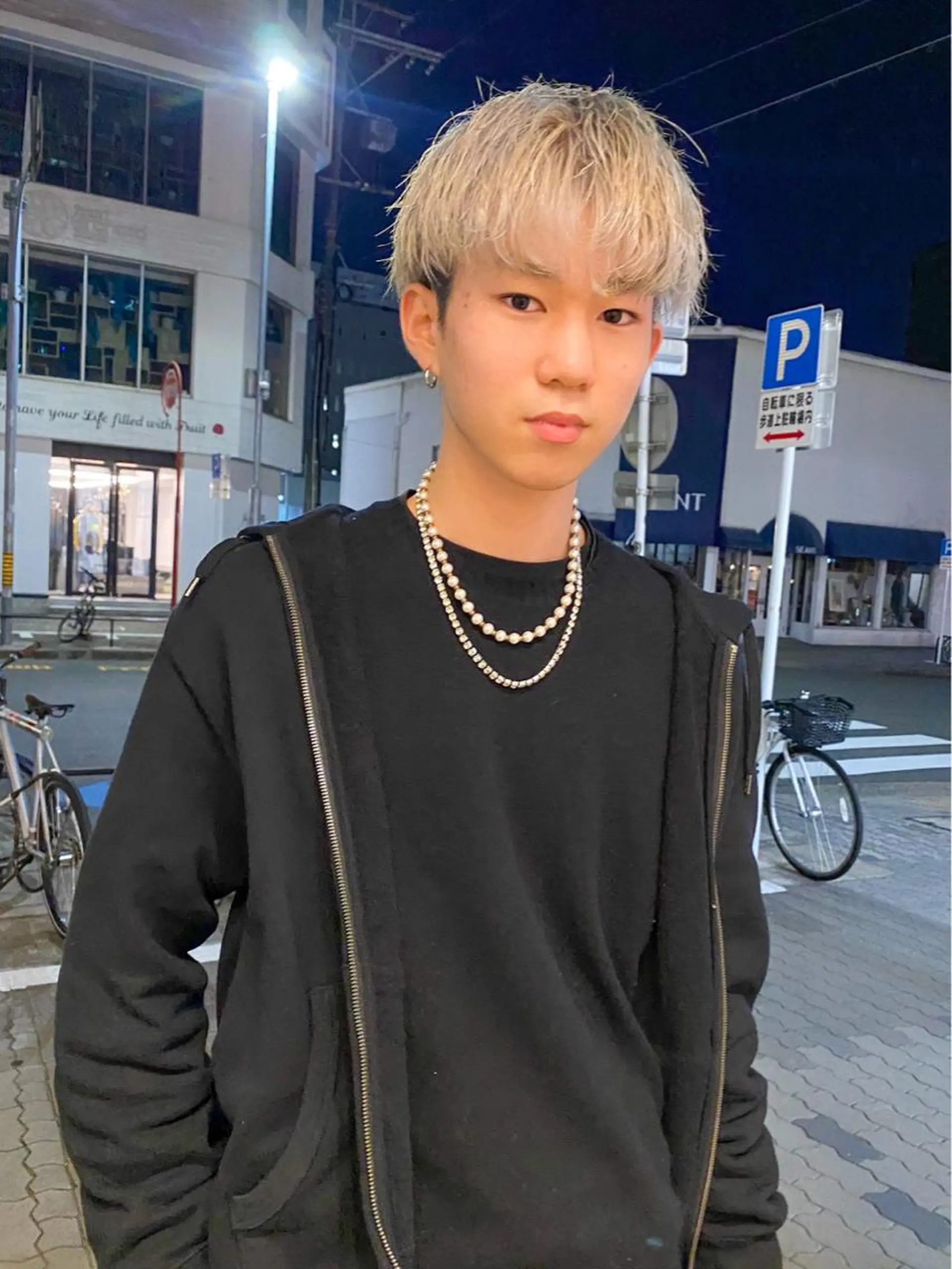 カラー メンズ メンズブリーチ ベージュカラー ブリーチ ブロンド メンズ/スパイキー ショート/ミツイのヘアスタイル