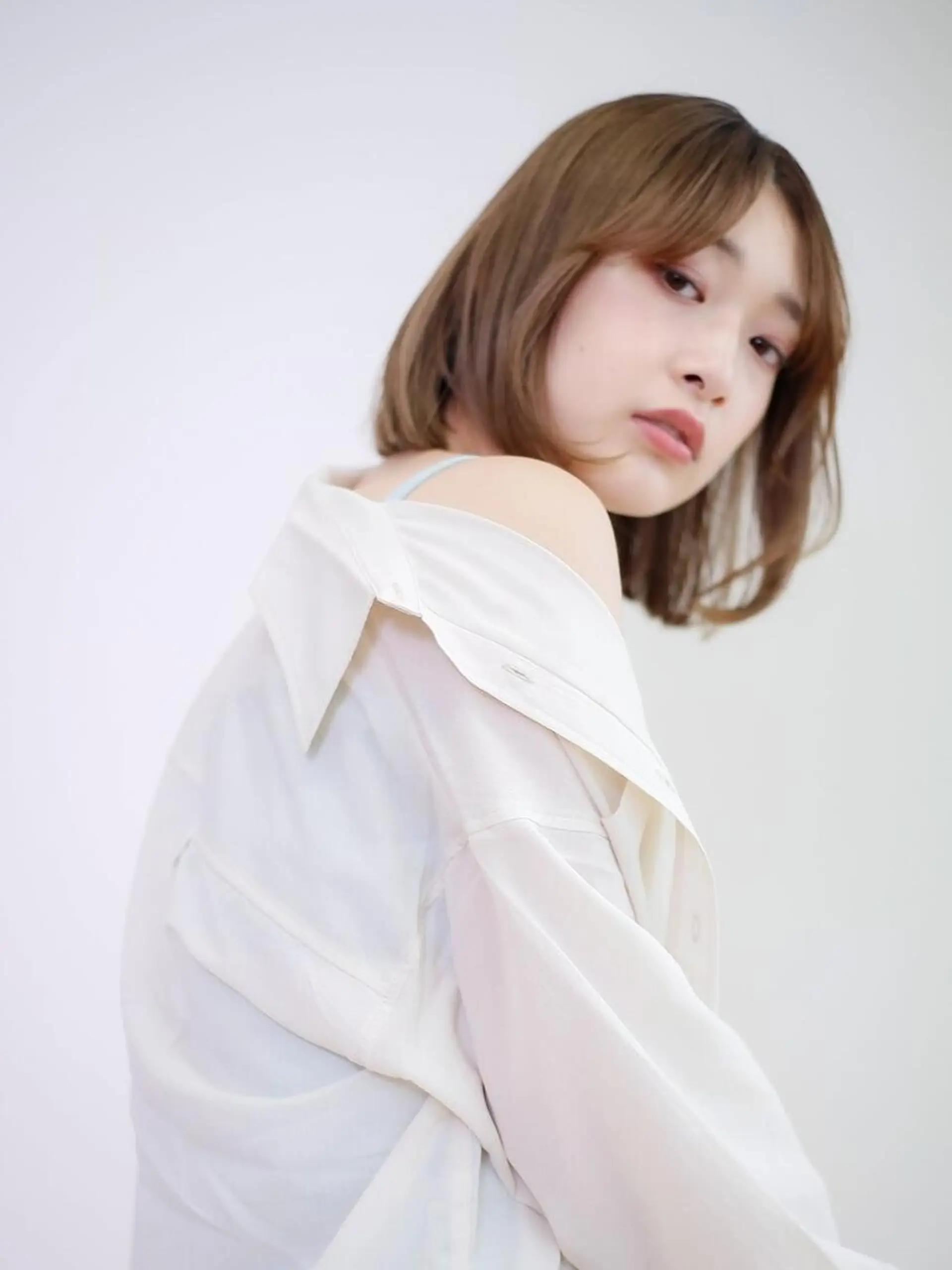 ミディアム カラー ミディアムパーマ ブリーチ イヤリングカラー ハイライトカラー イルミナカラー BASSA 下井草店のヘアスタイル