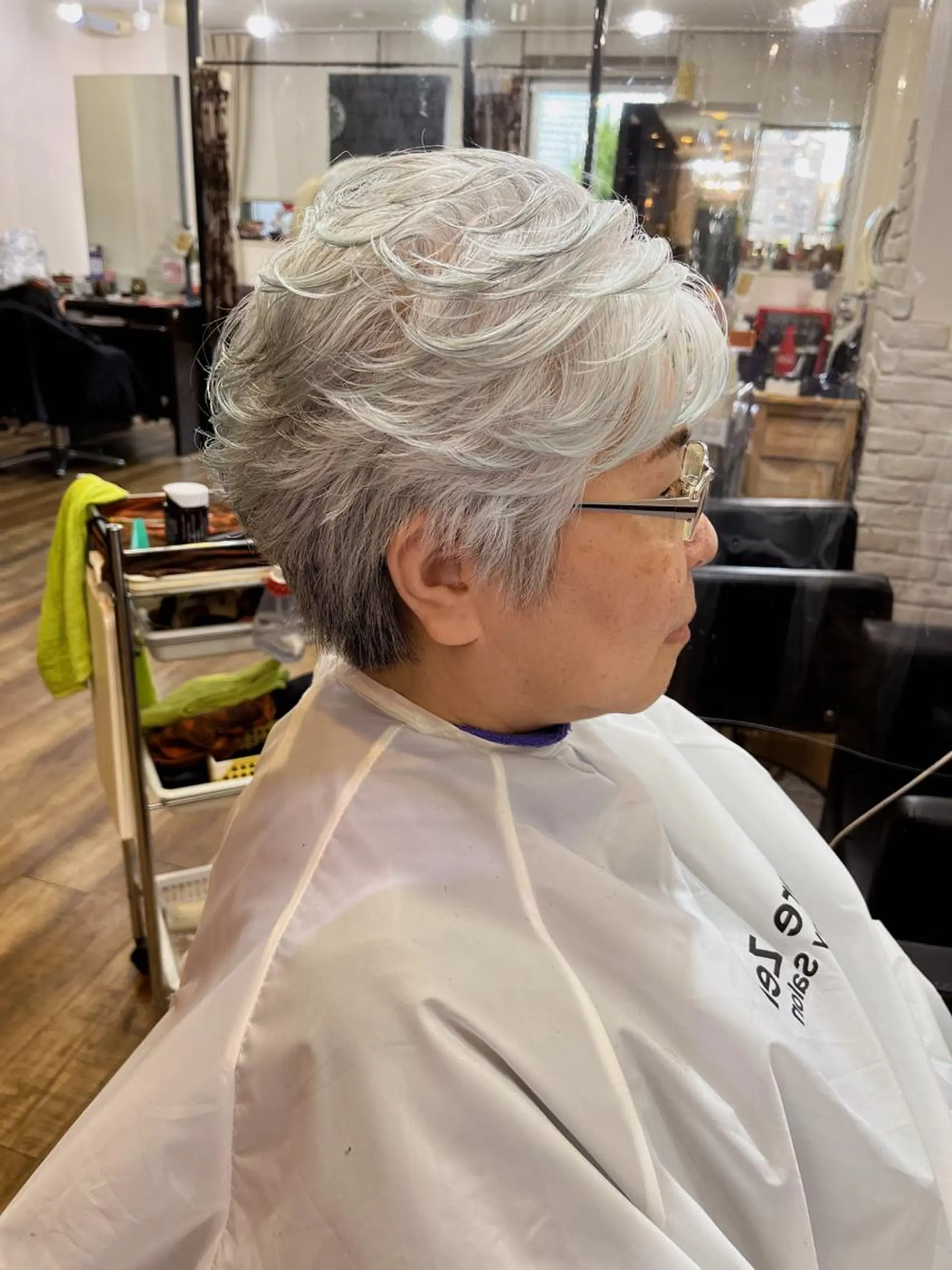 ショート カラー パーマ きむえり/髪質改善 /うねり広がり改善のヘアスタイル