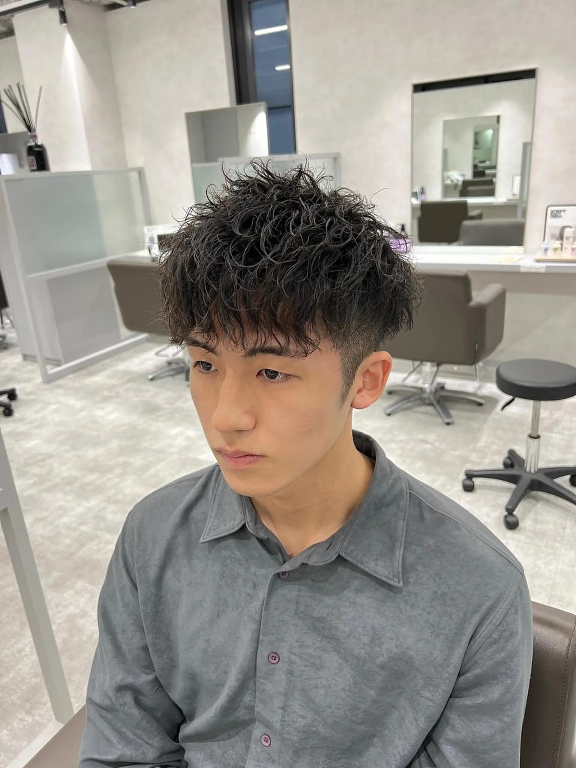 ショート カラー パーマ メンズ 関西センターパート メンズモデル募集のヘアスタイル