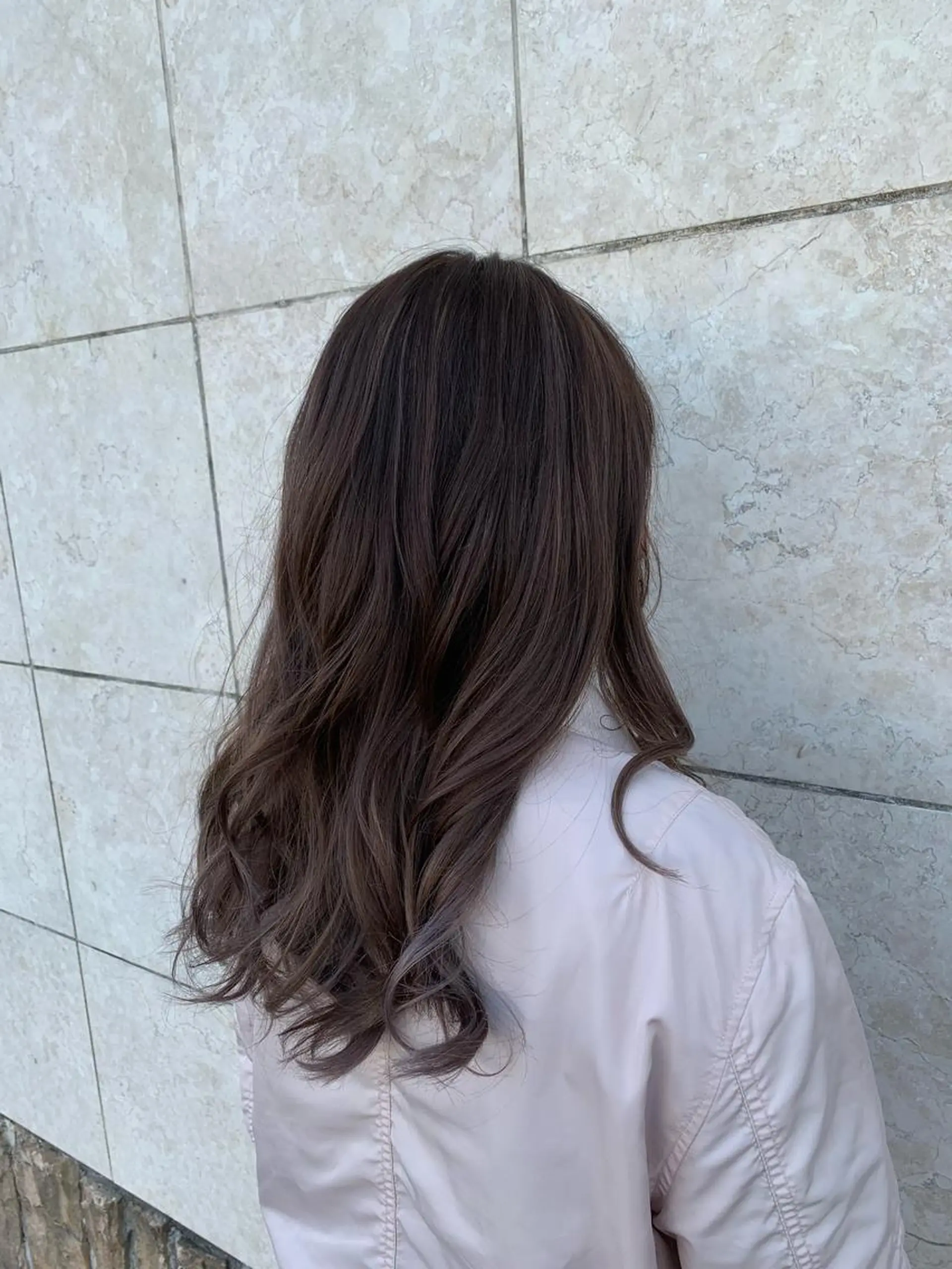 ミディアム カラーリスト菅澤 岳のヘアスタイル