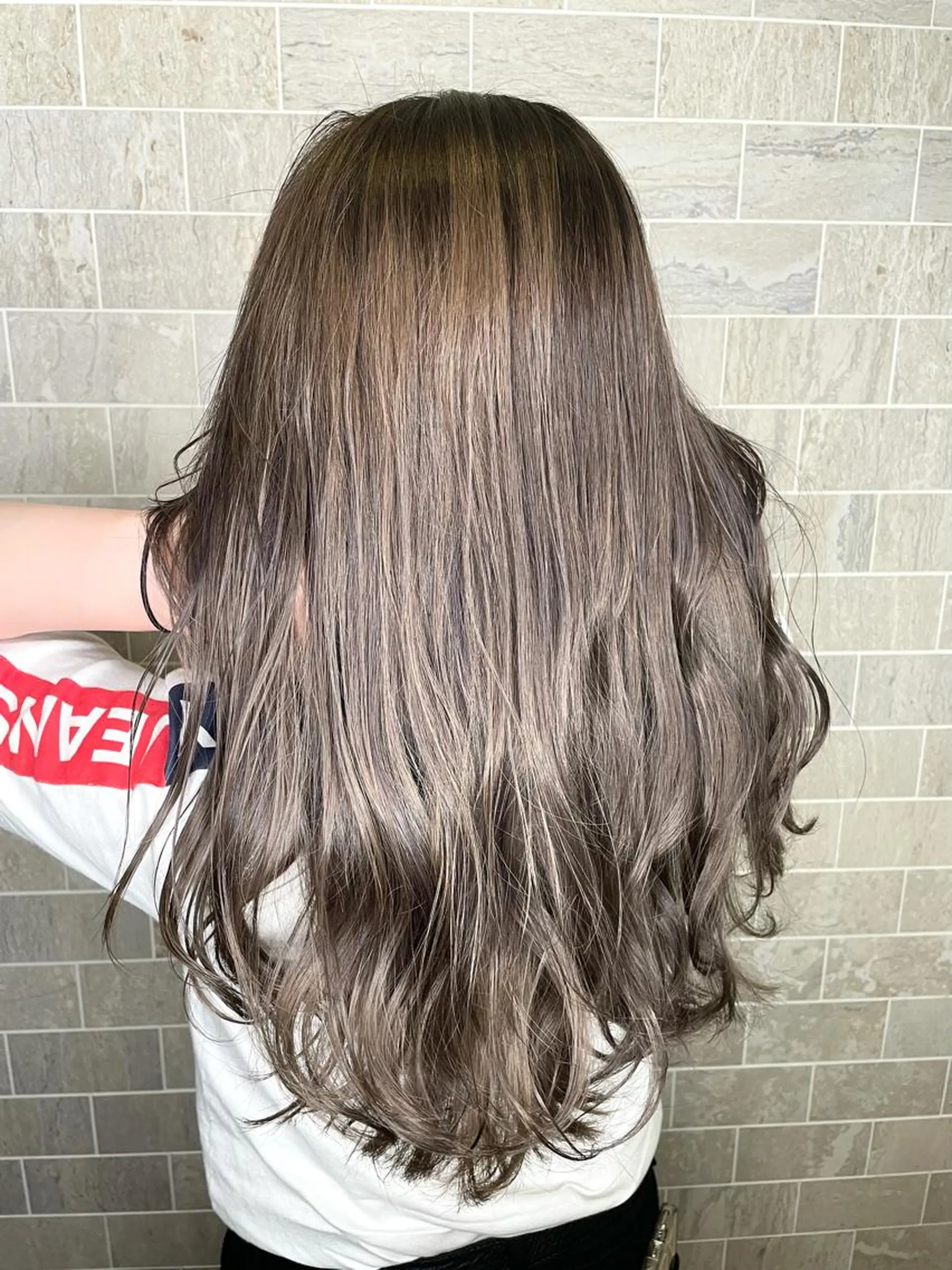 ロング カラー 渡辺 瑠美のヘアスタイル