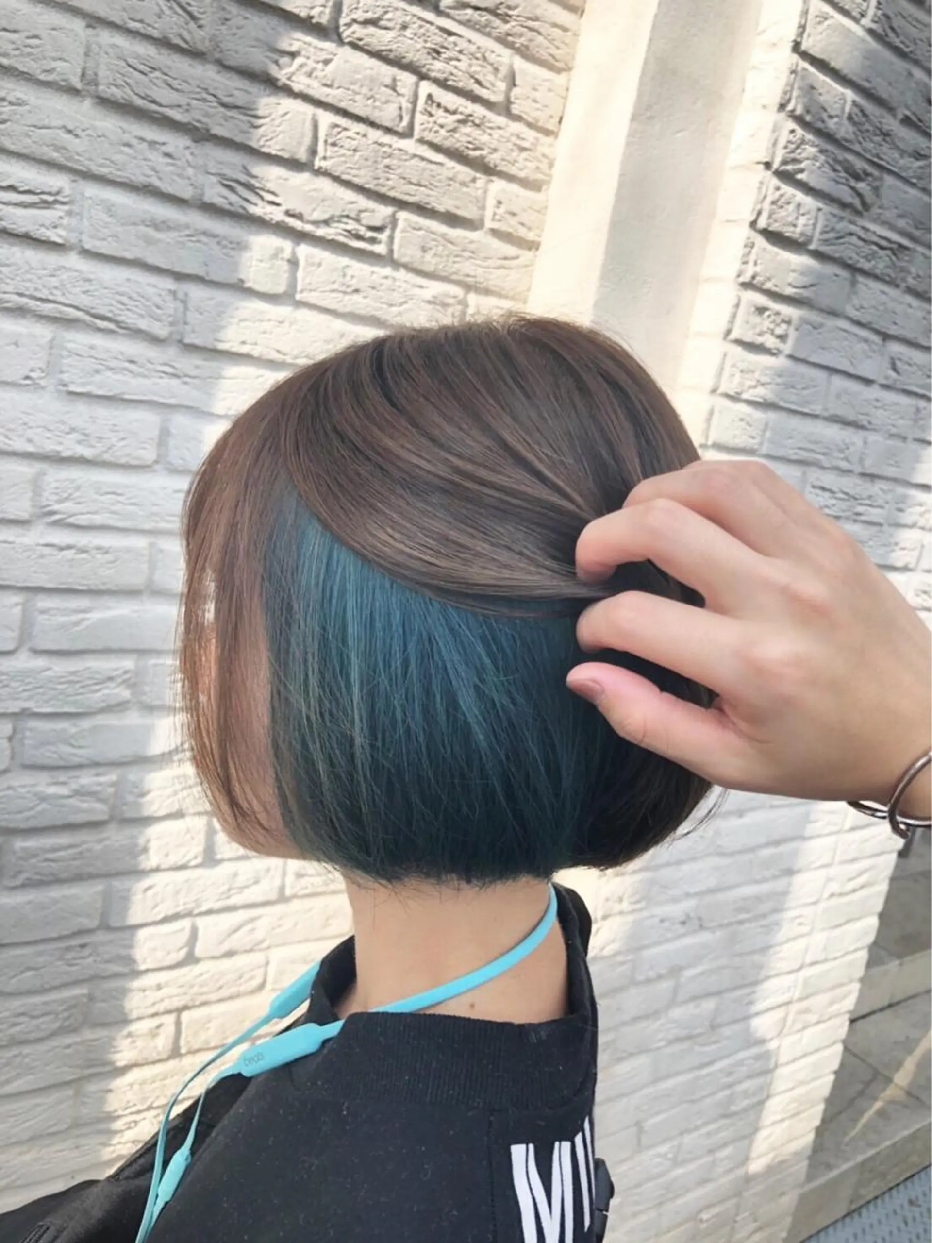 ショート カラー ブルーカラー インナーカラー カット ヘアカラー 吉村 絢乃のヘアスタイル