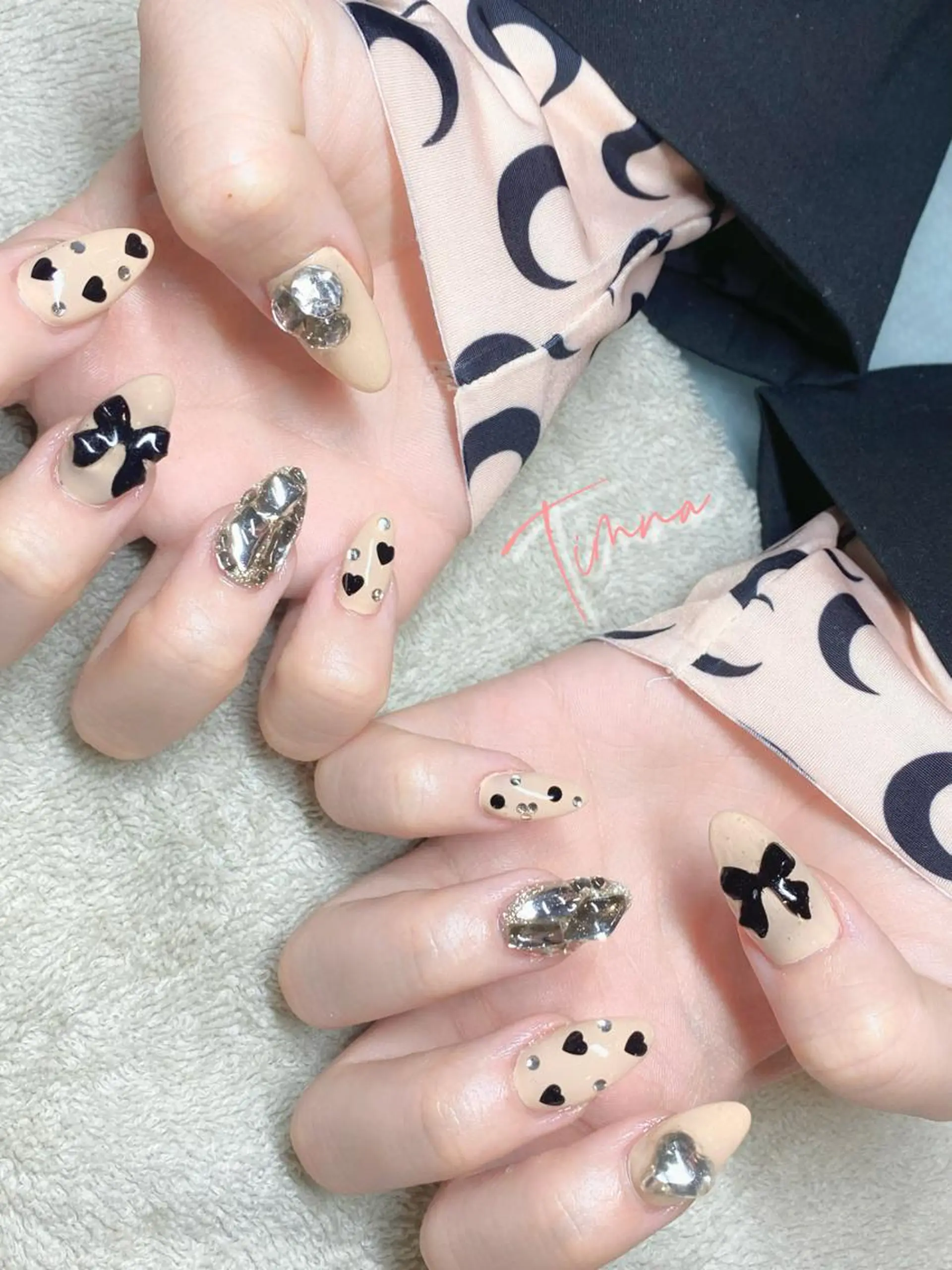 セミロング ハンドネイル NAILSALON 🍔Timna🍟のネイルデザイン