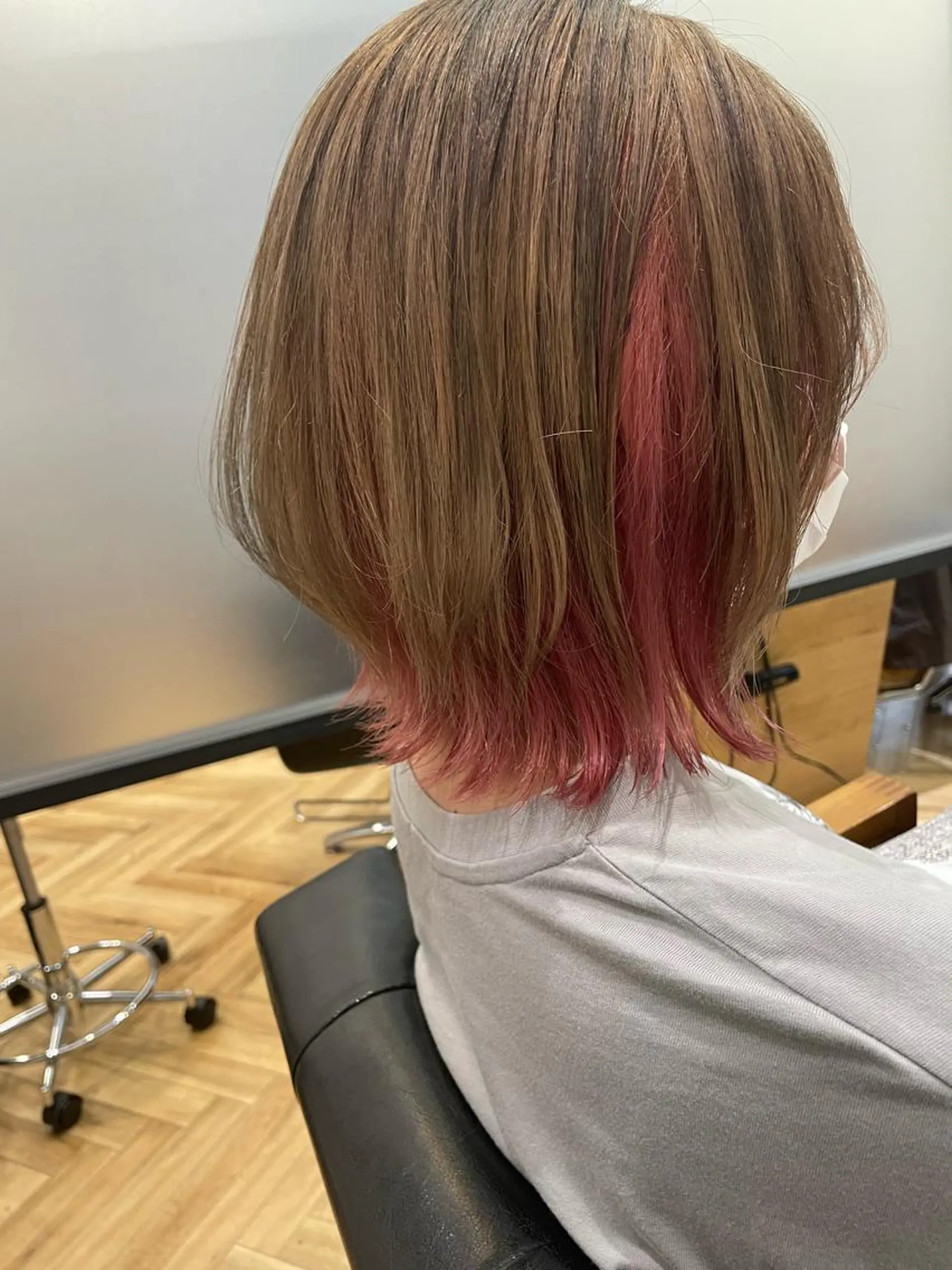 ミディアム ウルフカット カット ヘアカラー トリートメント Zina 札幌 harukaのヘアスタイル