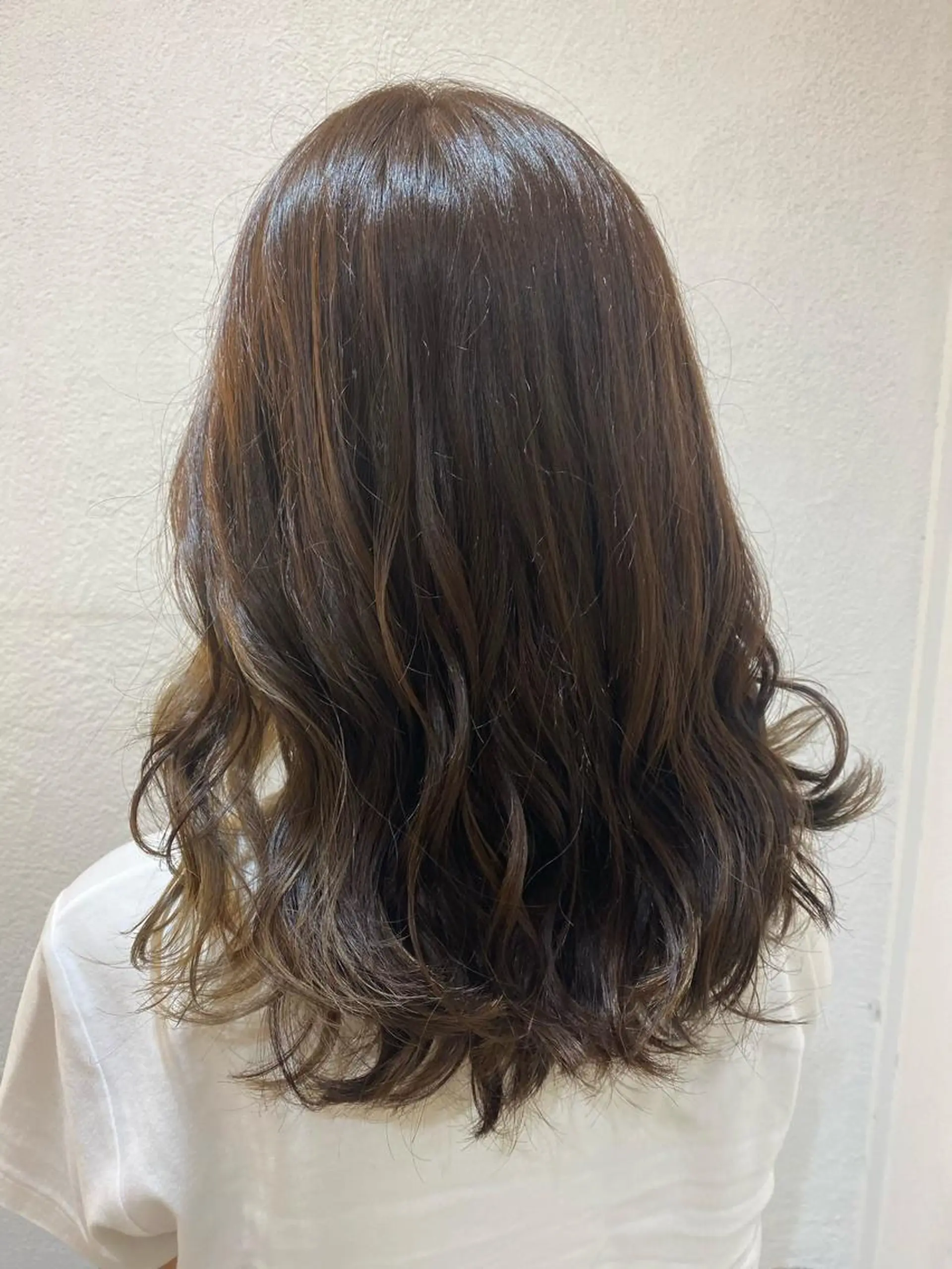 ロング 塩崎 絢世のヘアスタイル