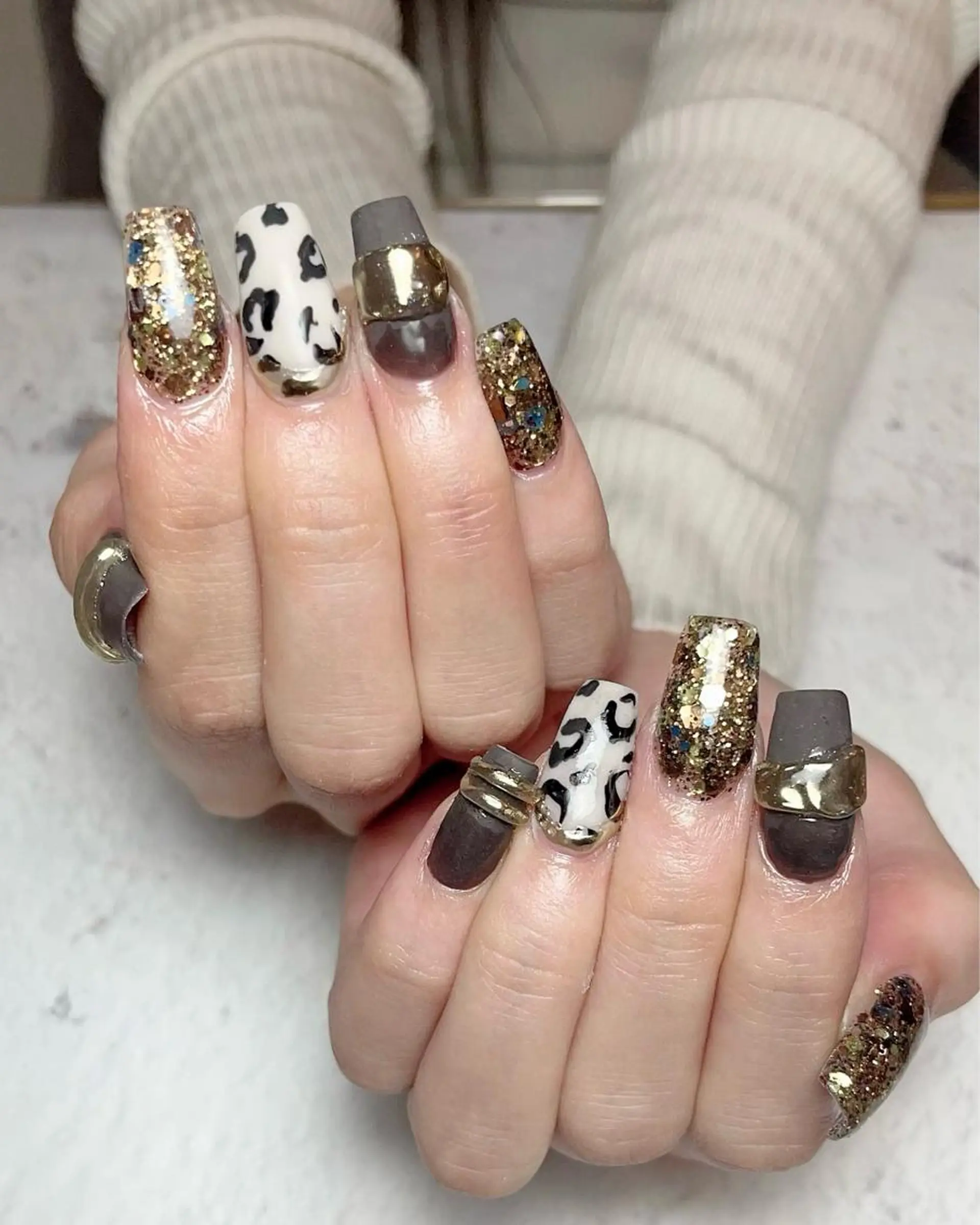 ネイル ミラーネイル ハンドネイル Feel ‪‪☺︎‬Yuriaのネイルデザイン