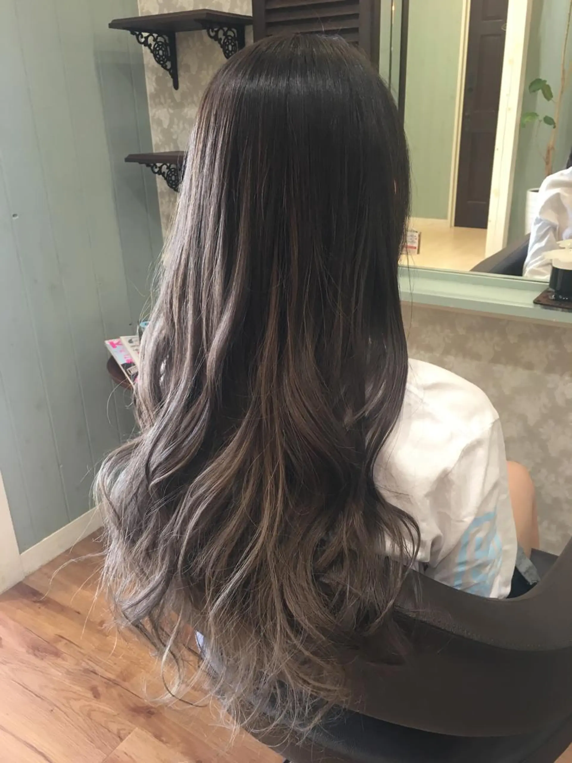 ミディアム カラー グラデーションカラー ハイトーンカラー ビーズアモール 豊田店のヘアスタイル