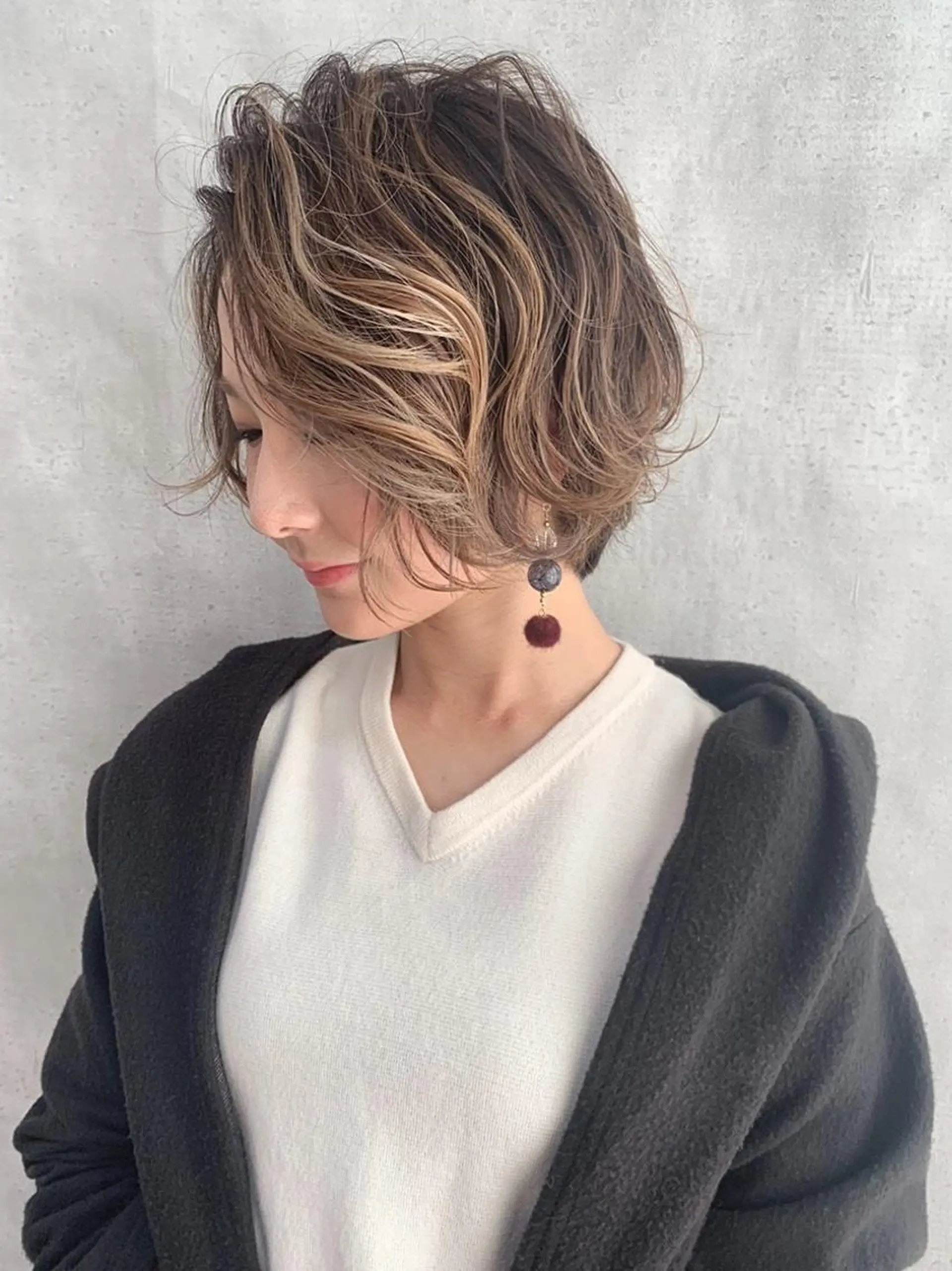 ショート カラー アディクシーカラー ブリーチ ケアブリーチ ダブルカラー ハイライトカラー MOU namba ムウナンバのヘアスタイル