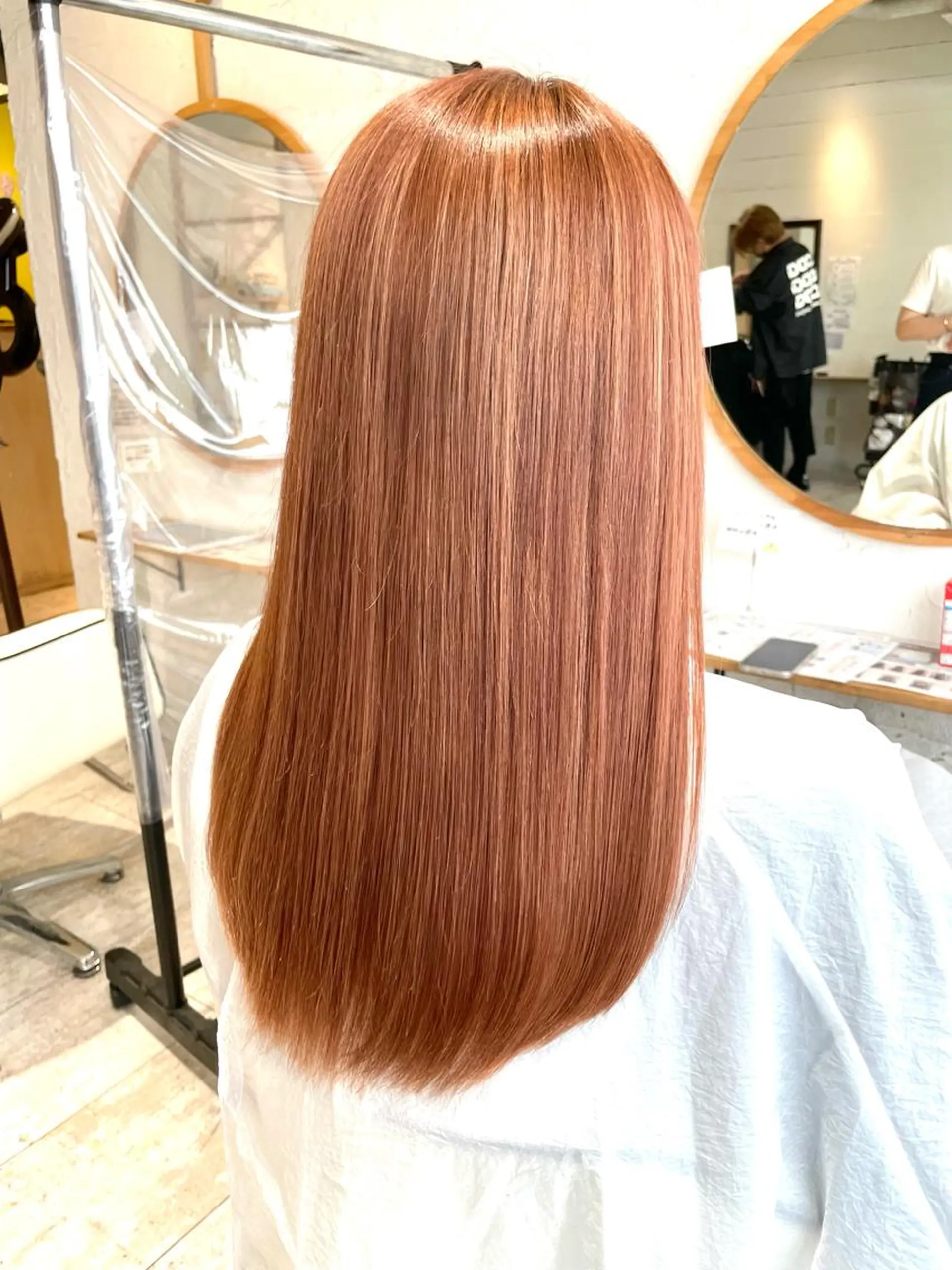 ロング esse大阪茶屋町店所属・レイヤーカット 新井田陽寿のヘアスタイル