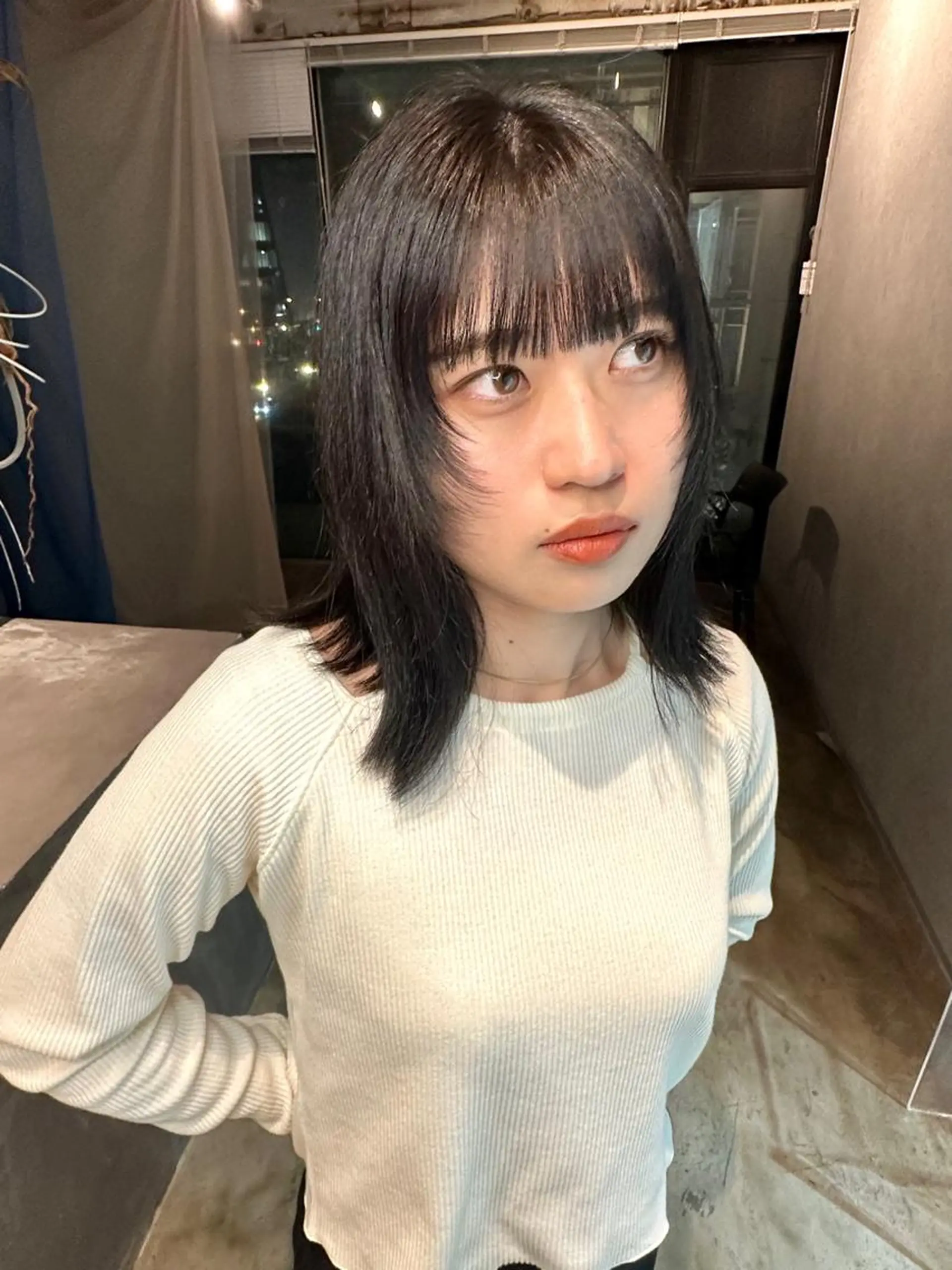 ミディアム 顔まわりレイヤー 顔周りカット レイヤーカット 鎌田隆雅　札幌美容師 イトシテ　カットのヘアスタイル