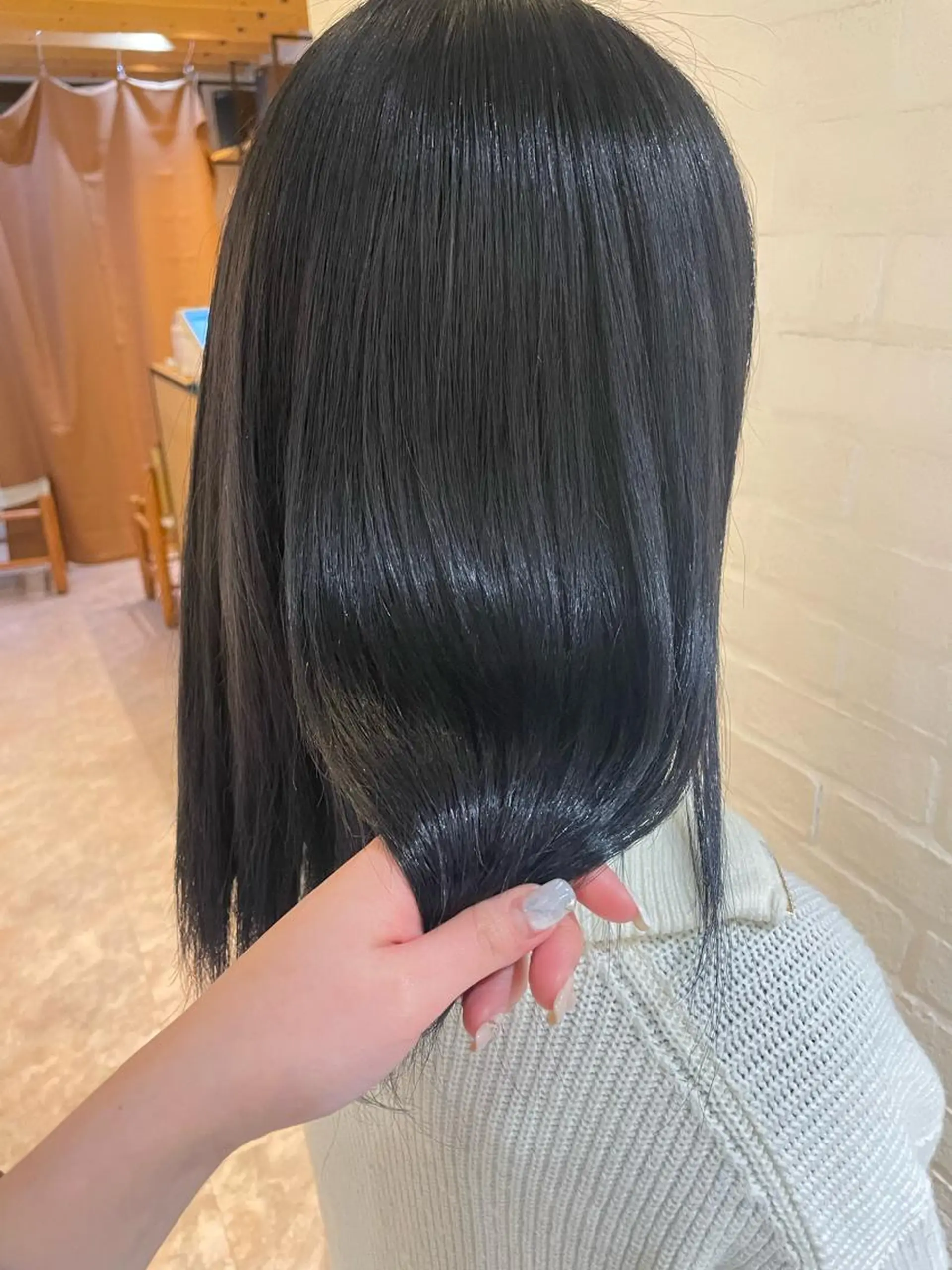 ミディアム ヘアカラー トリートメント hisano / ハイトーン･透明感のヘアスタイル