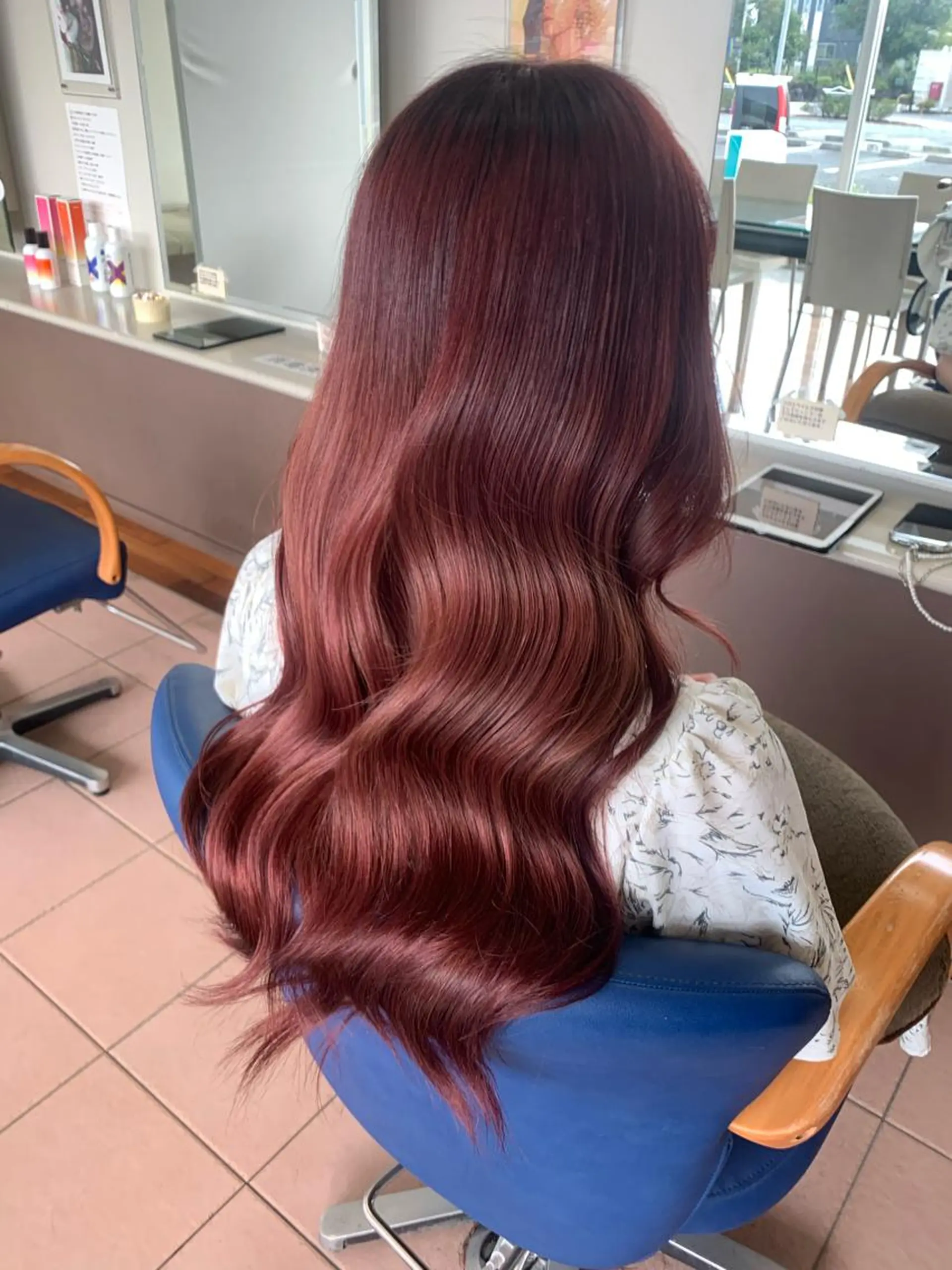 ロング カラー 小澤 志穂のヘアスタイル