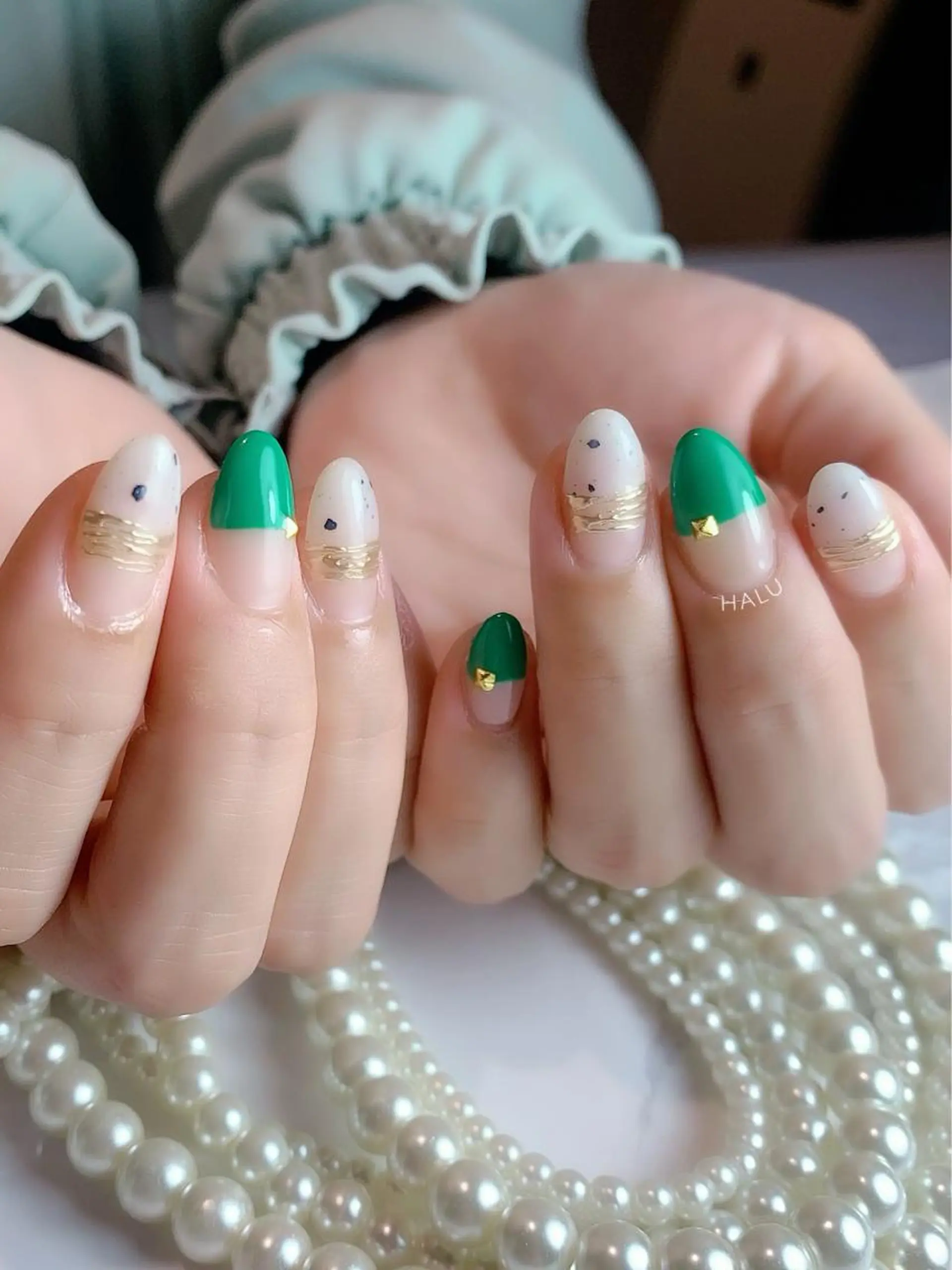 ネイル フレンチネイル グリーン HALU ハルのネイルデザイン