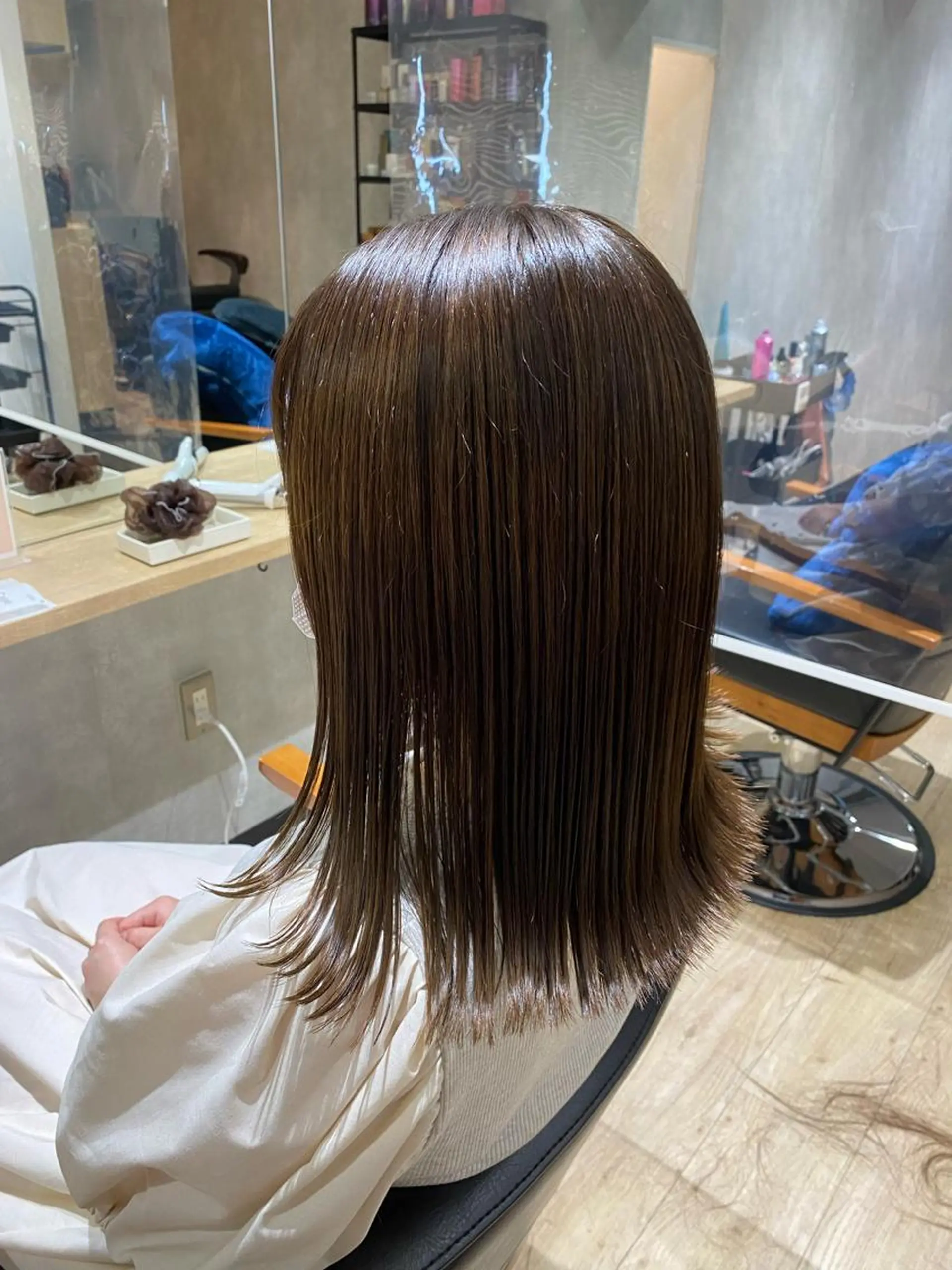 ミディアム カラー ベージュカラー ブリーチ 透明感カラー ブリーチなしカラー ボブ ✂韓国レイヤー 🦋みやび🪽のヘアスタイル