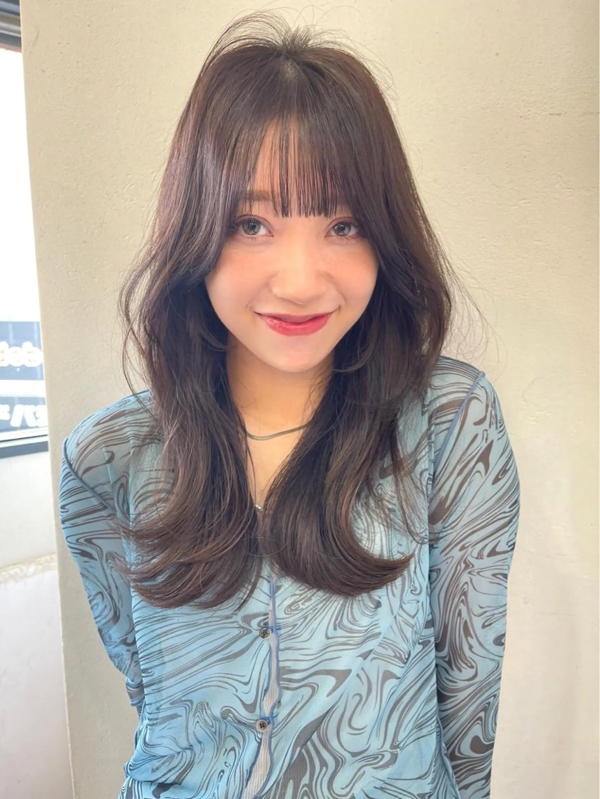 ロング カラー 顔周りカット 韓国風ヘア カット ヘアカラー トリートメント トレンドヘア🌿 chinariのヘアスタイル