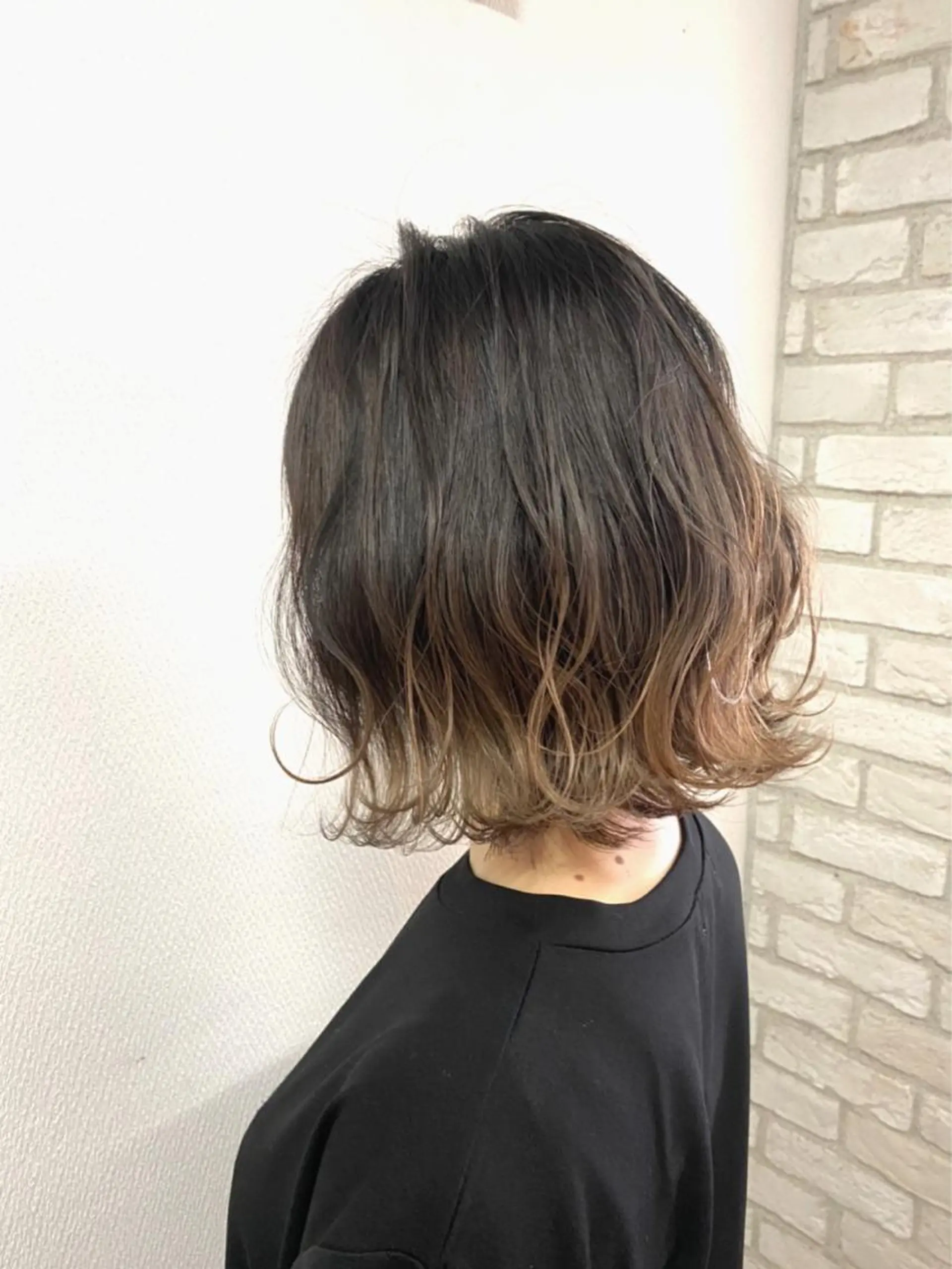 ミディアム 山本 茉希のヘアスタイル