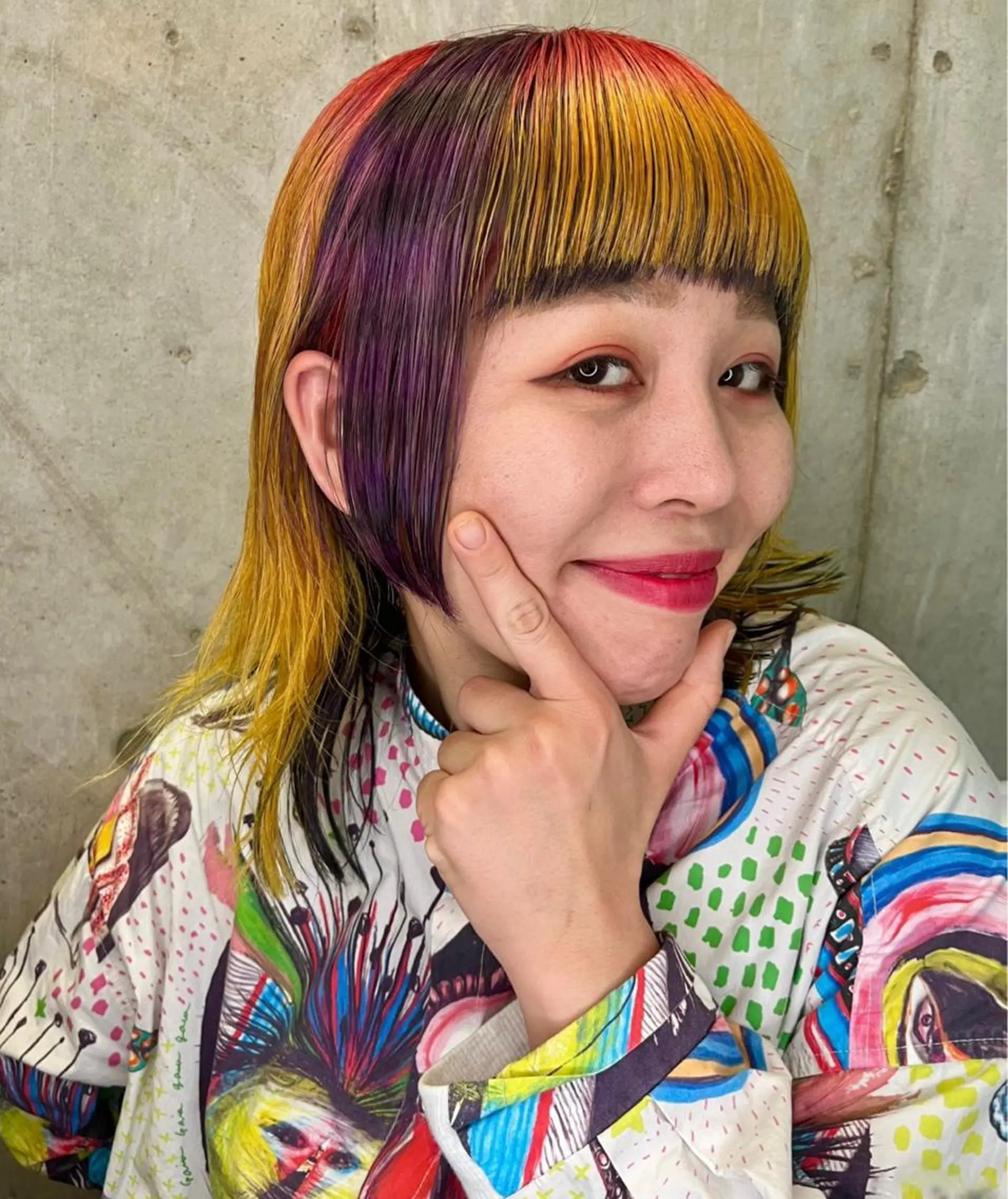 ミディアム カラー デザインカラー ヘアカラー 派手髪デザインカラー ヒロカのヘアスタイル