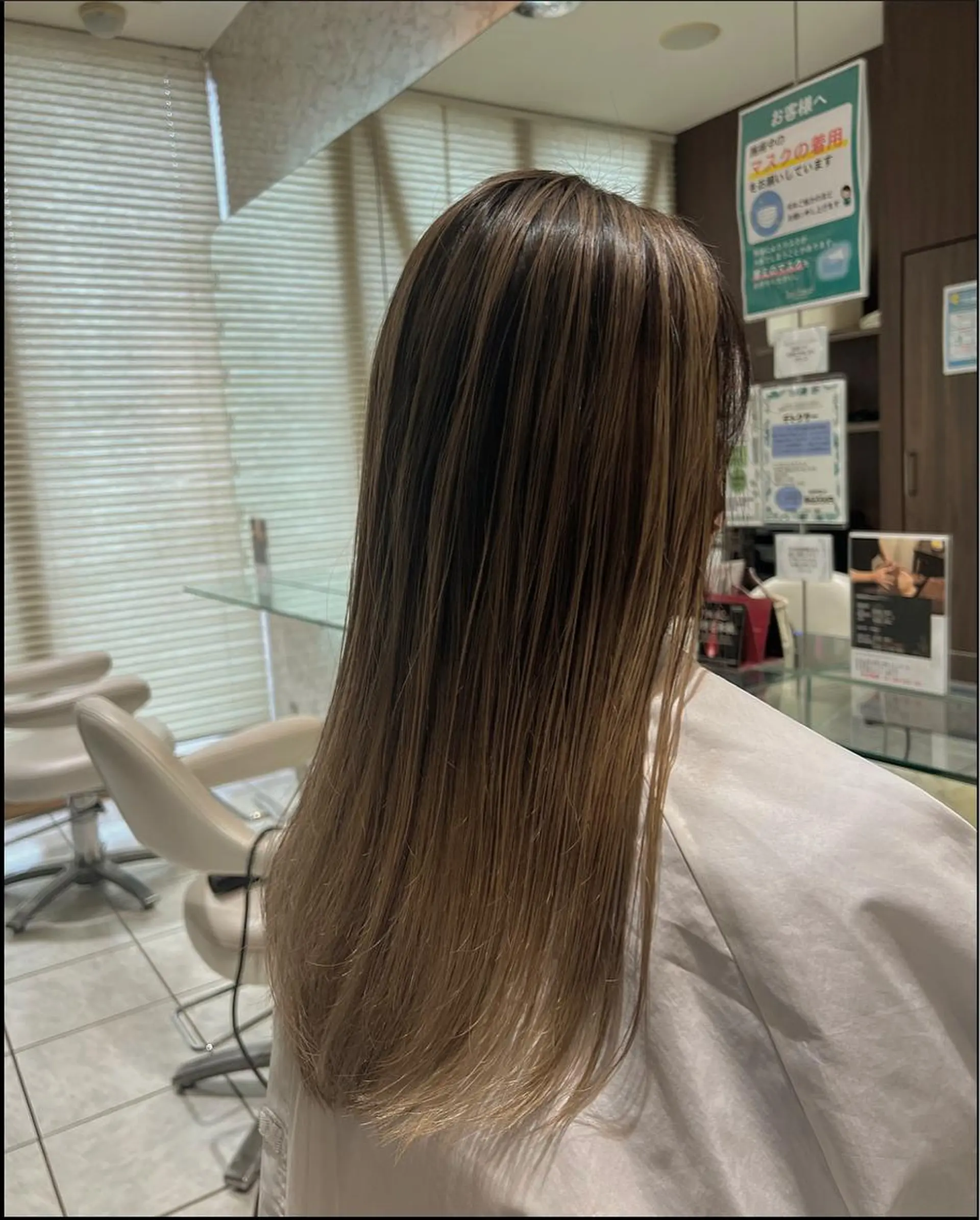 ロング カラー アライズ所属・✨髪質改善✨ブリーチ 無しカラー山下竣介のヘアスタイル