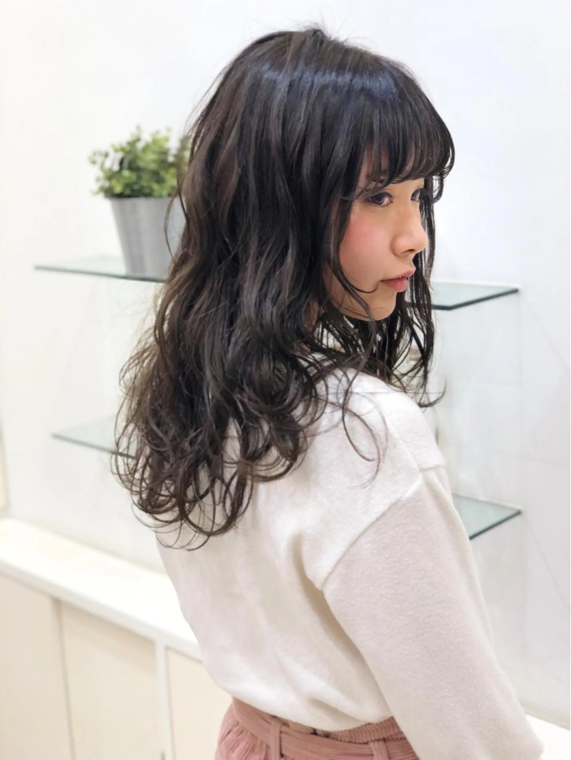 セミロング カラー アッシュ グレージュ レイヤーカット ディレクター ノナカのヘアスタイル