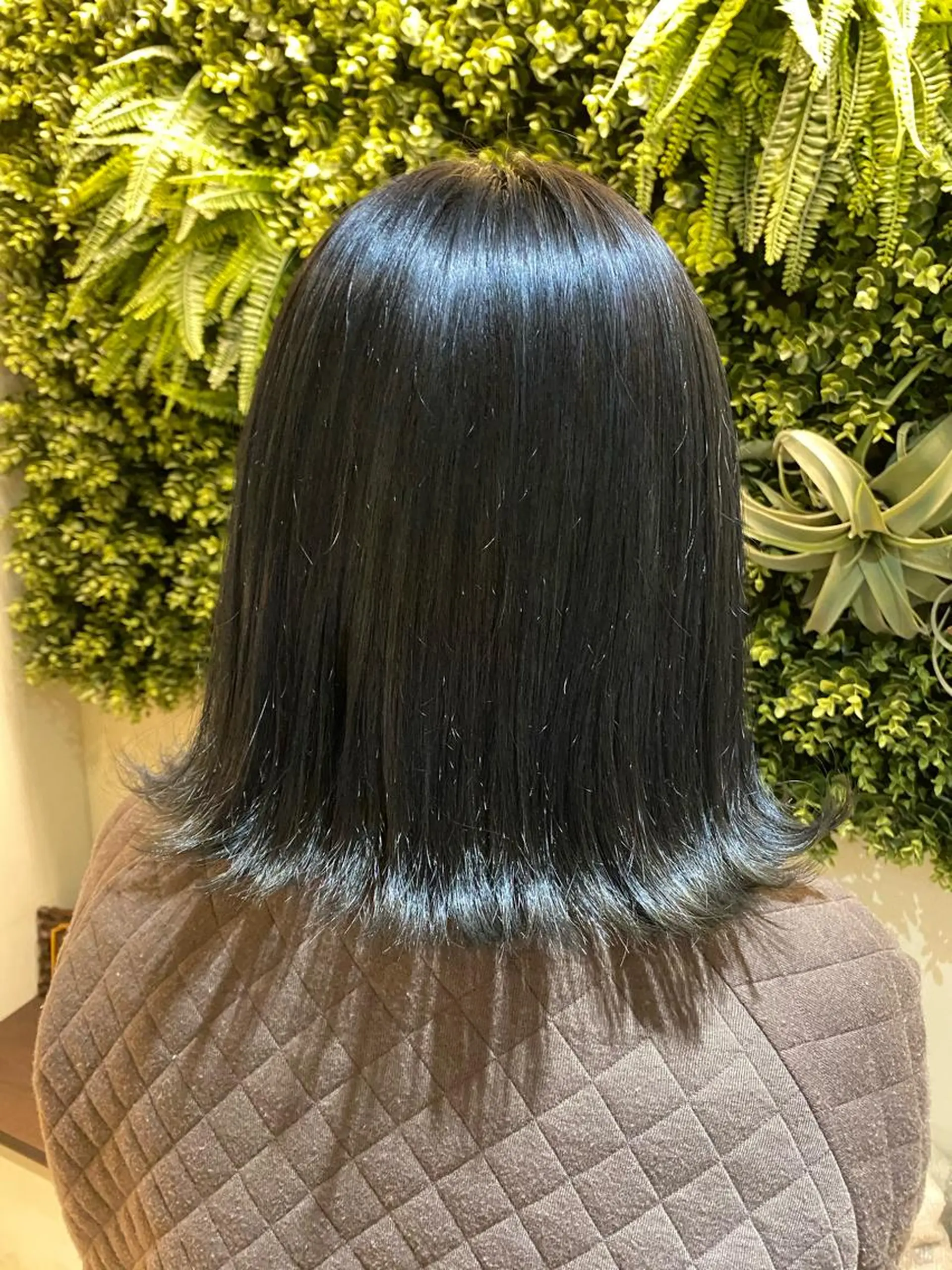 ミディアム 水谷 菜央のヘアスタイル