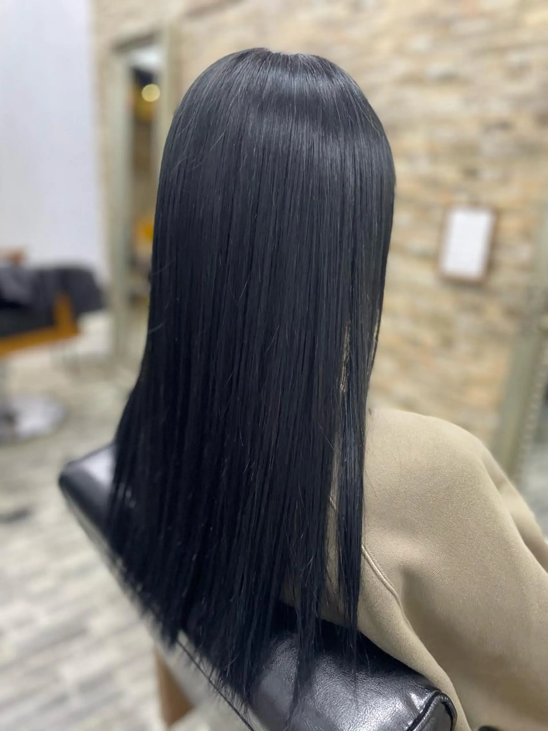 ロング カラー 黒髪 ブルーカラー ブルーブラック 姫路アンメリーアン ダンのヘアスタイル