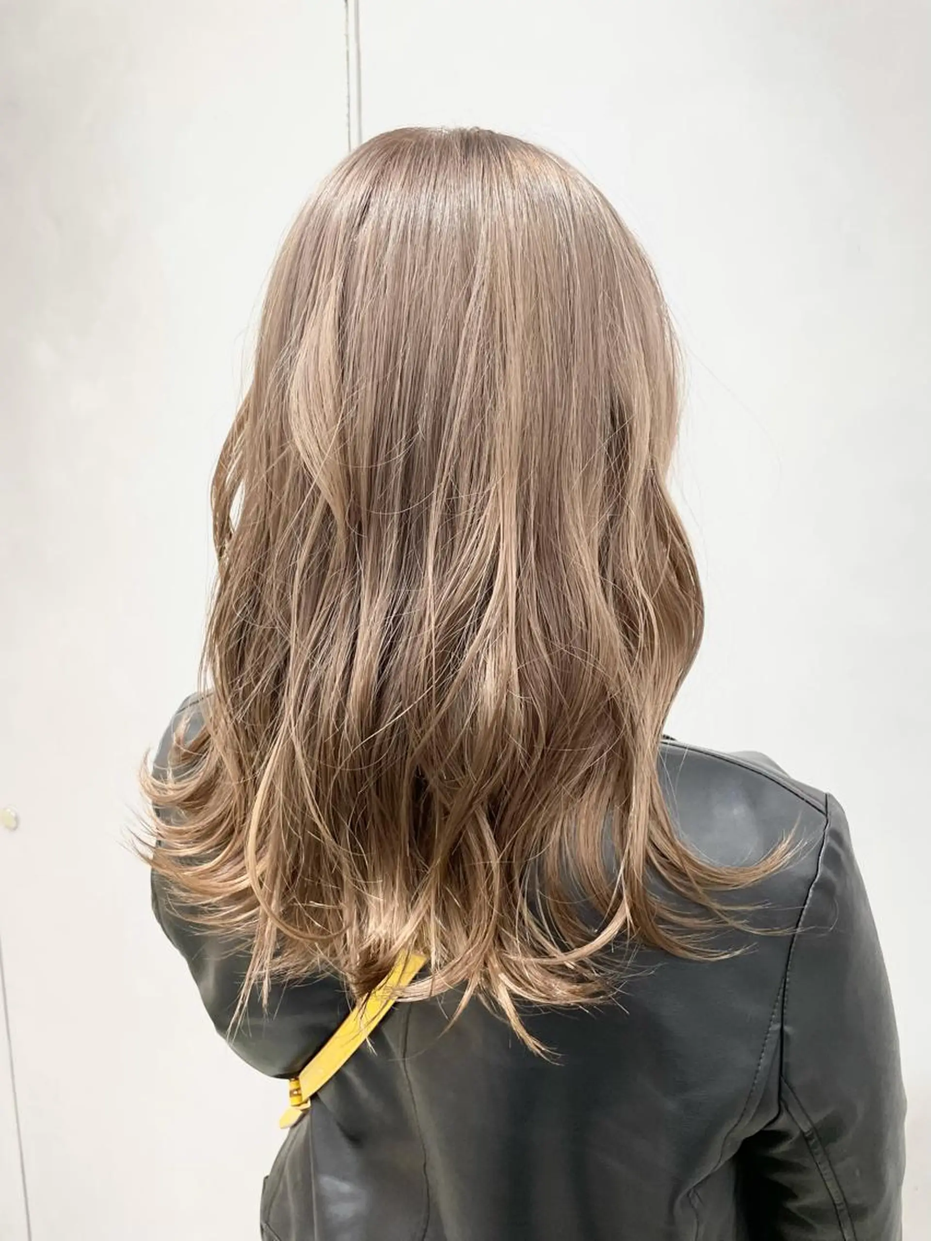 ロング カラー ベージュカラー ミルクティーベージュ 🔷ダブルカラーハイ トーン🔷櫻井走のヘアスタイル