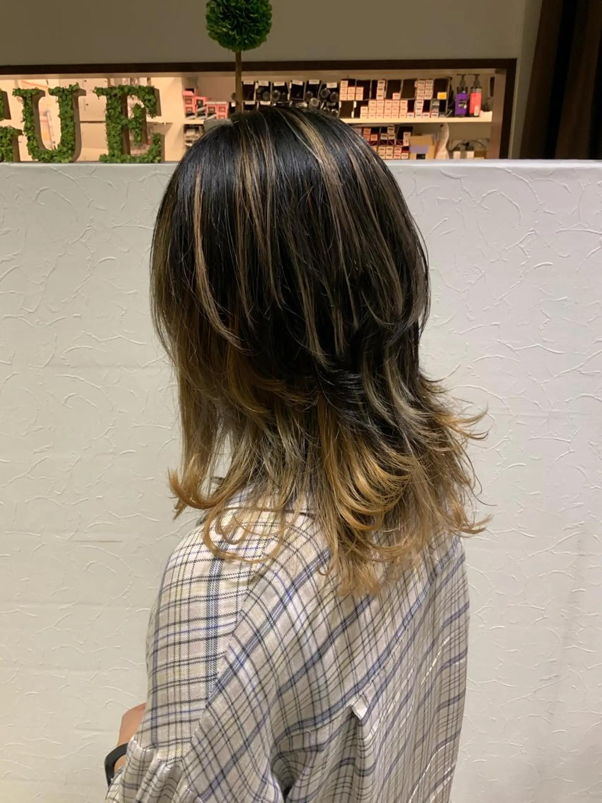 ミディアム レイヤーカット 🌿ストレート🌿 髪質改善☘️シュウヤのヘアスタイル