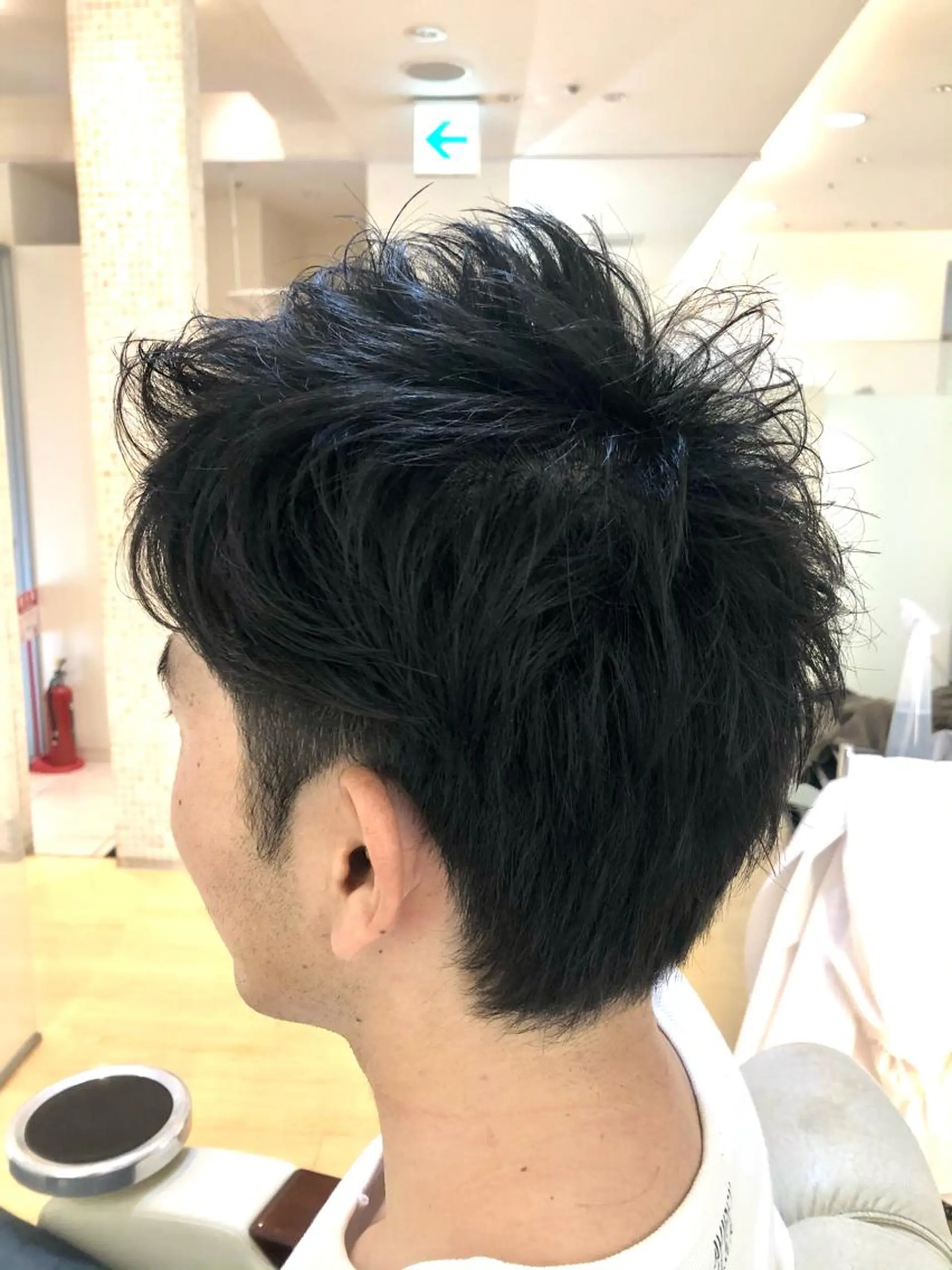 ショート 山岡 徹也のヘアスタイル
