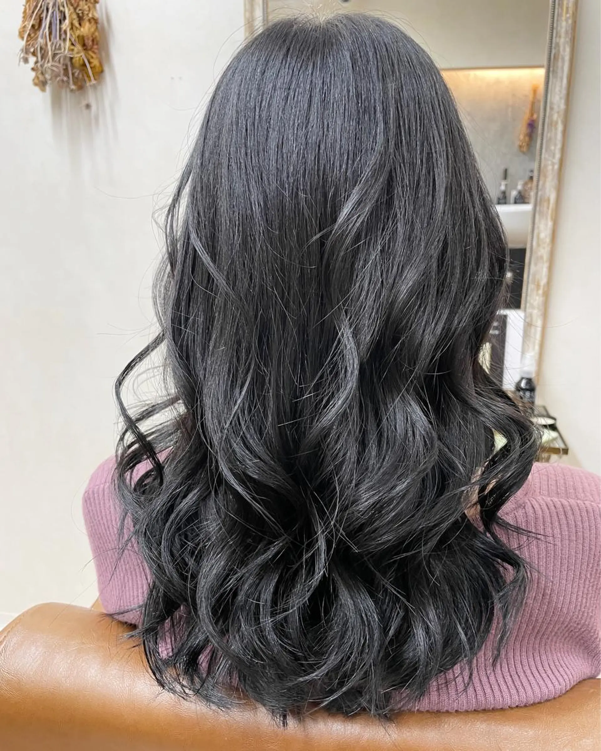 セミロング カラー ハイライトカラー インナーカラー ハイライト 髪質改善 韓国風ヘア TOWA 野村　コウダイのヘアスタイル