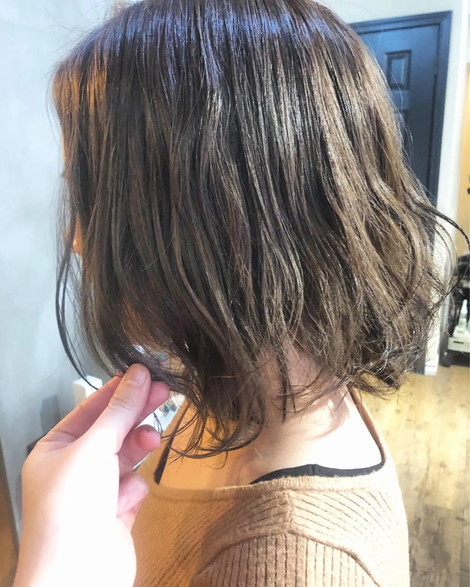 ミディアム カラー MI NAのヘアスタイル
